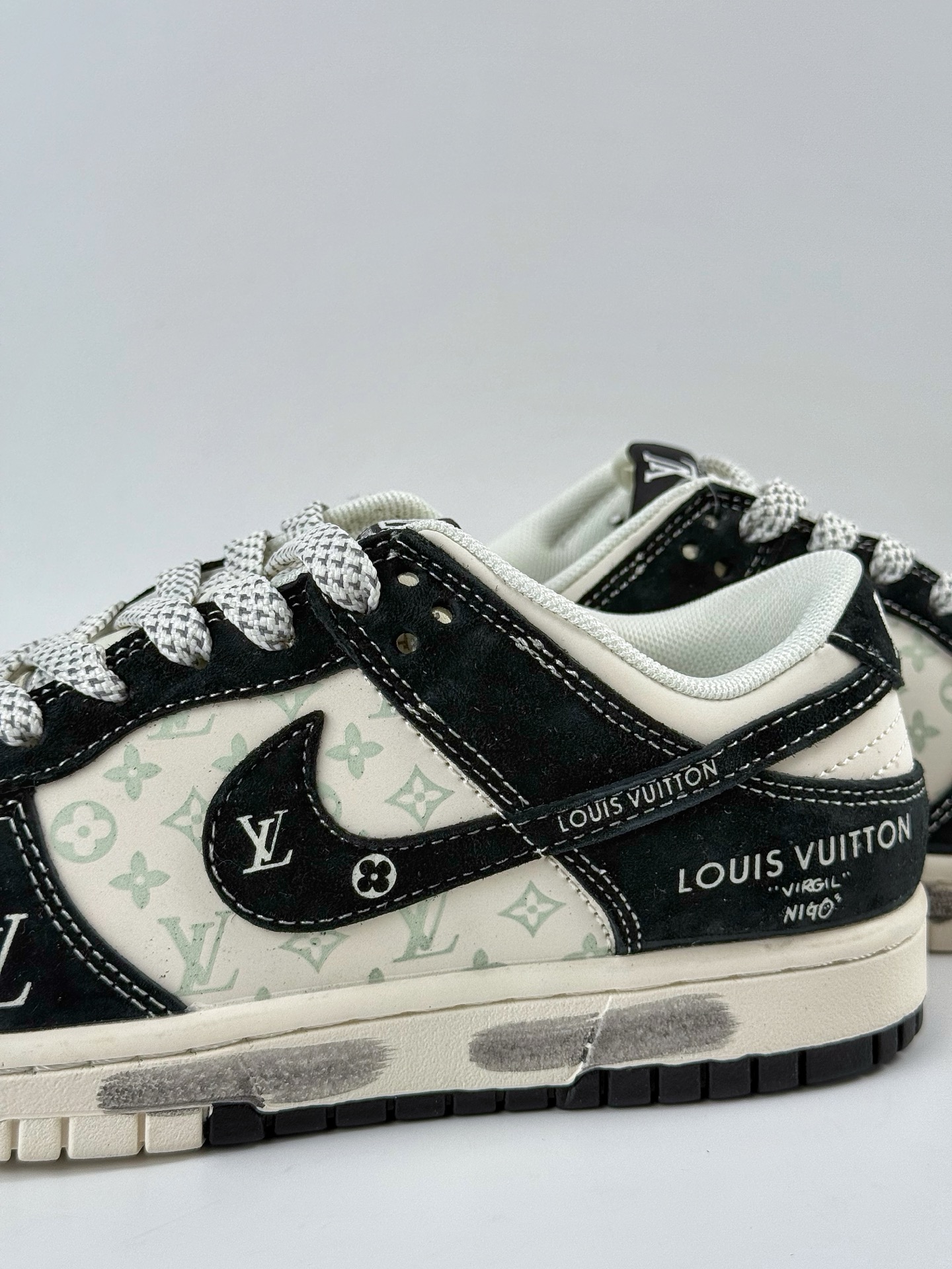 Nike SB Dunk Low x Louis Vuitton 黑白满天星  CX5050-Y03