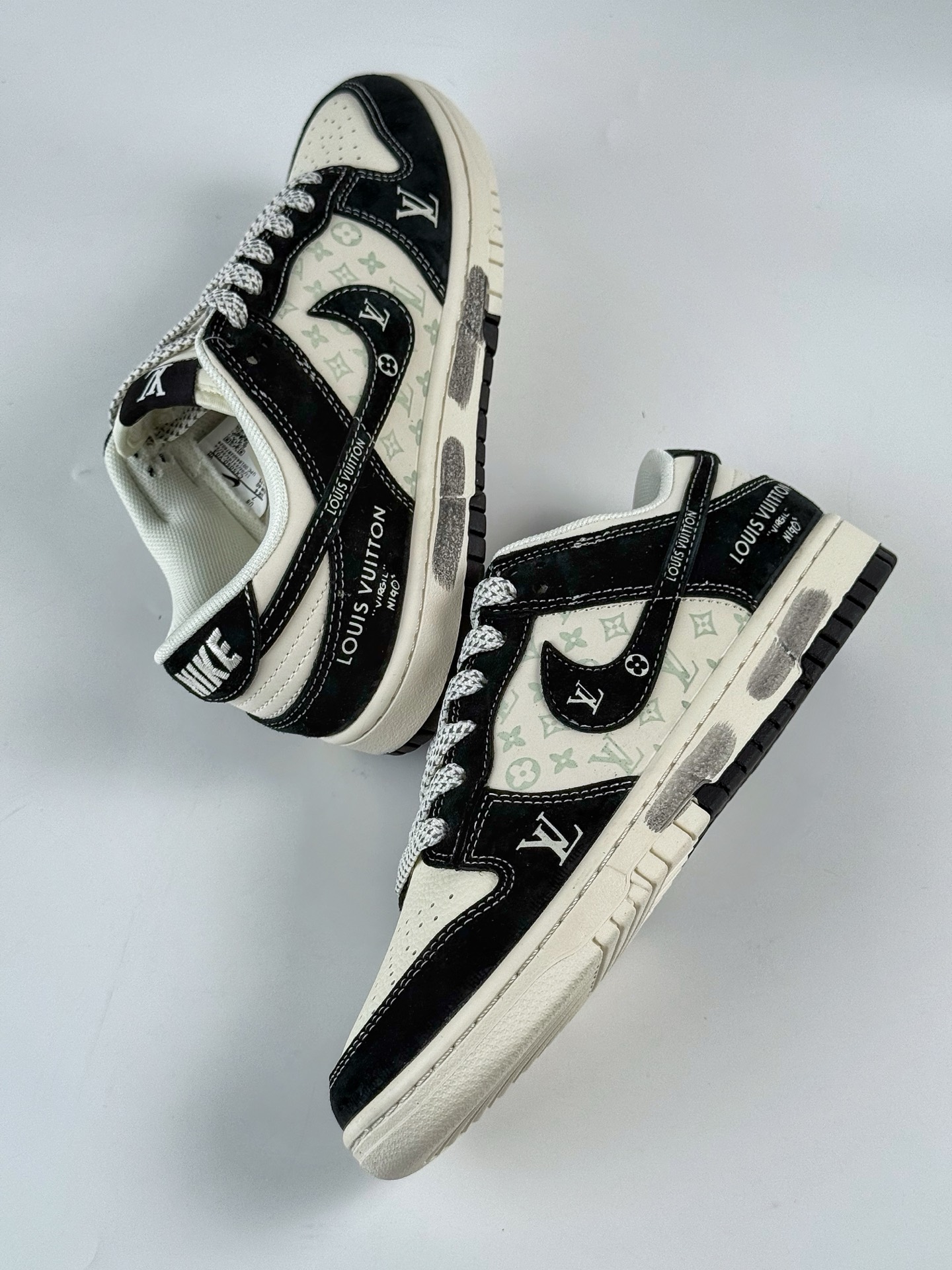 Nike SB Dunk Low x Louis Vuitton 黑白满天星  CX5050-Y03