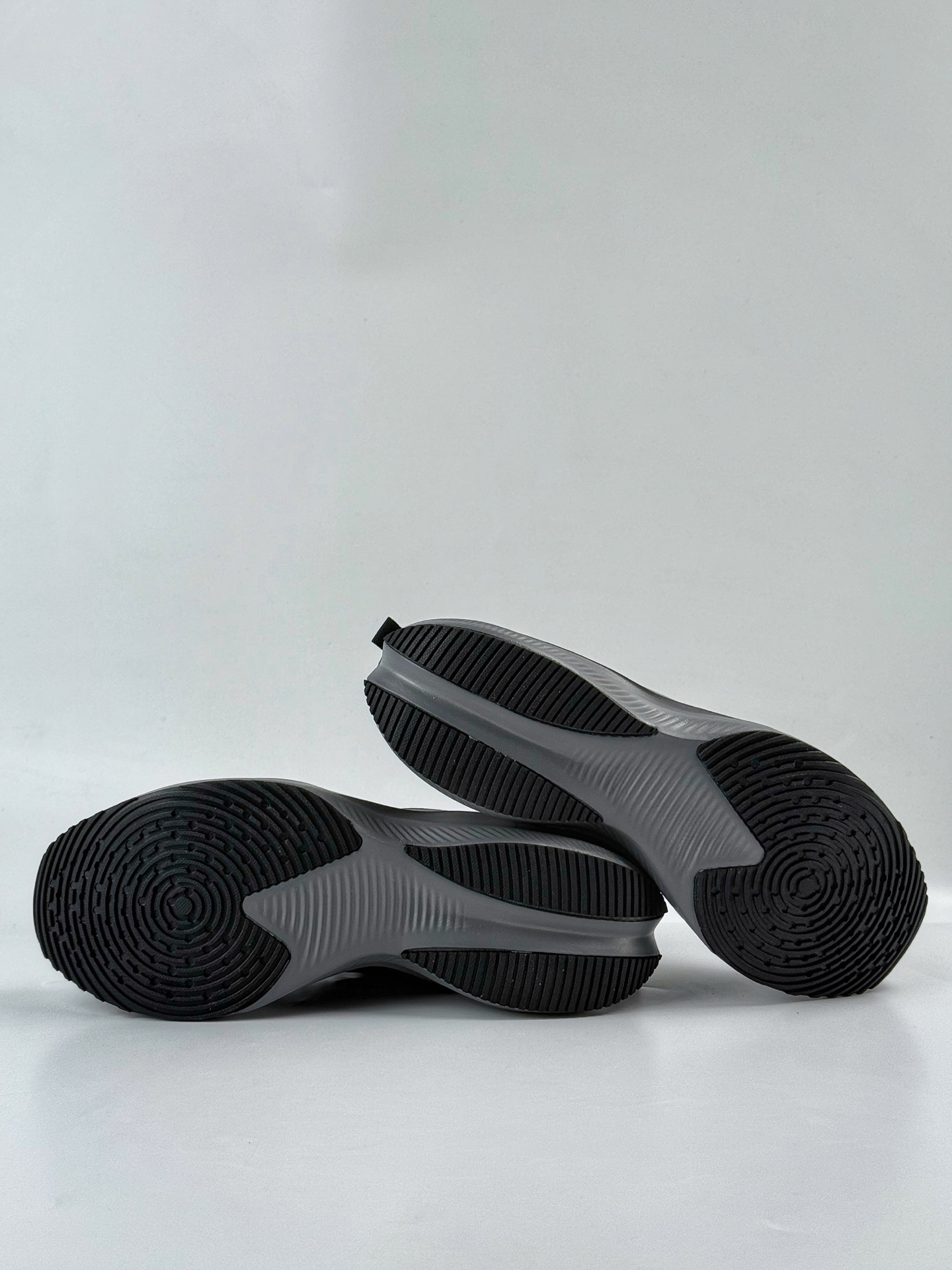 NIKE ZOOM PLUS x OFF-WHITE 全新跑鞋 CK4318-152-莆田鞋,莆田鞋货源,高仿鞋,高仿鞋货源,安福档口,莆田高仿鞋,莆田鞋批发,高仿鞋批发,莆田高仿运动鞋,高仿运动鞋,莆田运动鞋 NIKE ZOOM PLUS x OFF-WHITE 全新跑鞋 CK4318-152