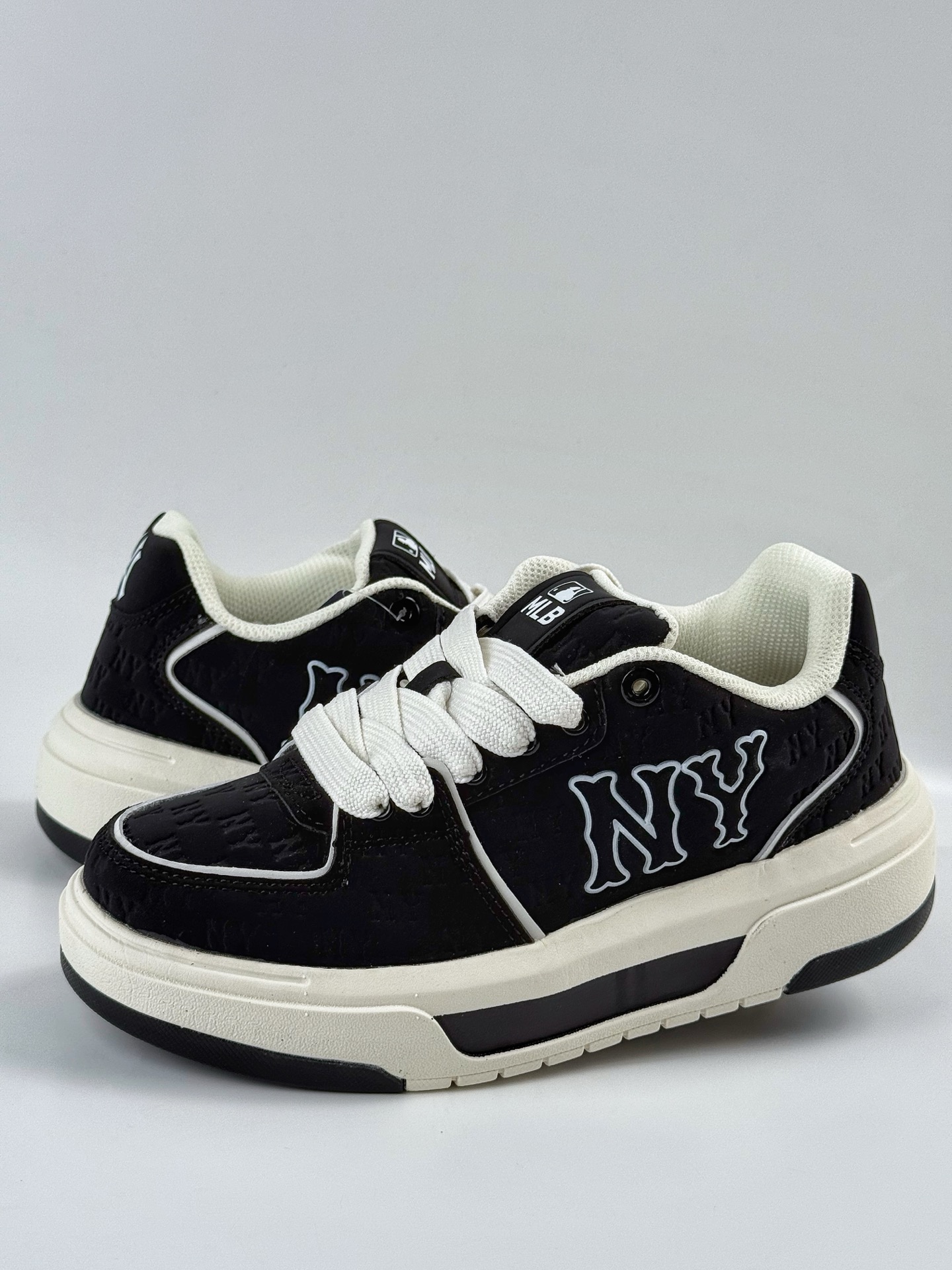 NY美国榄球洋基队 x MLB Chunky Runner Basic 厚底老爹厚底休闲运动慢跑鞋 3ASXE025N