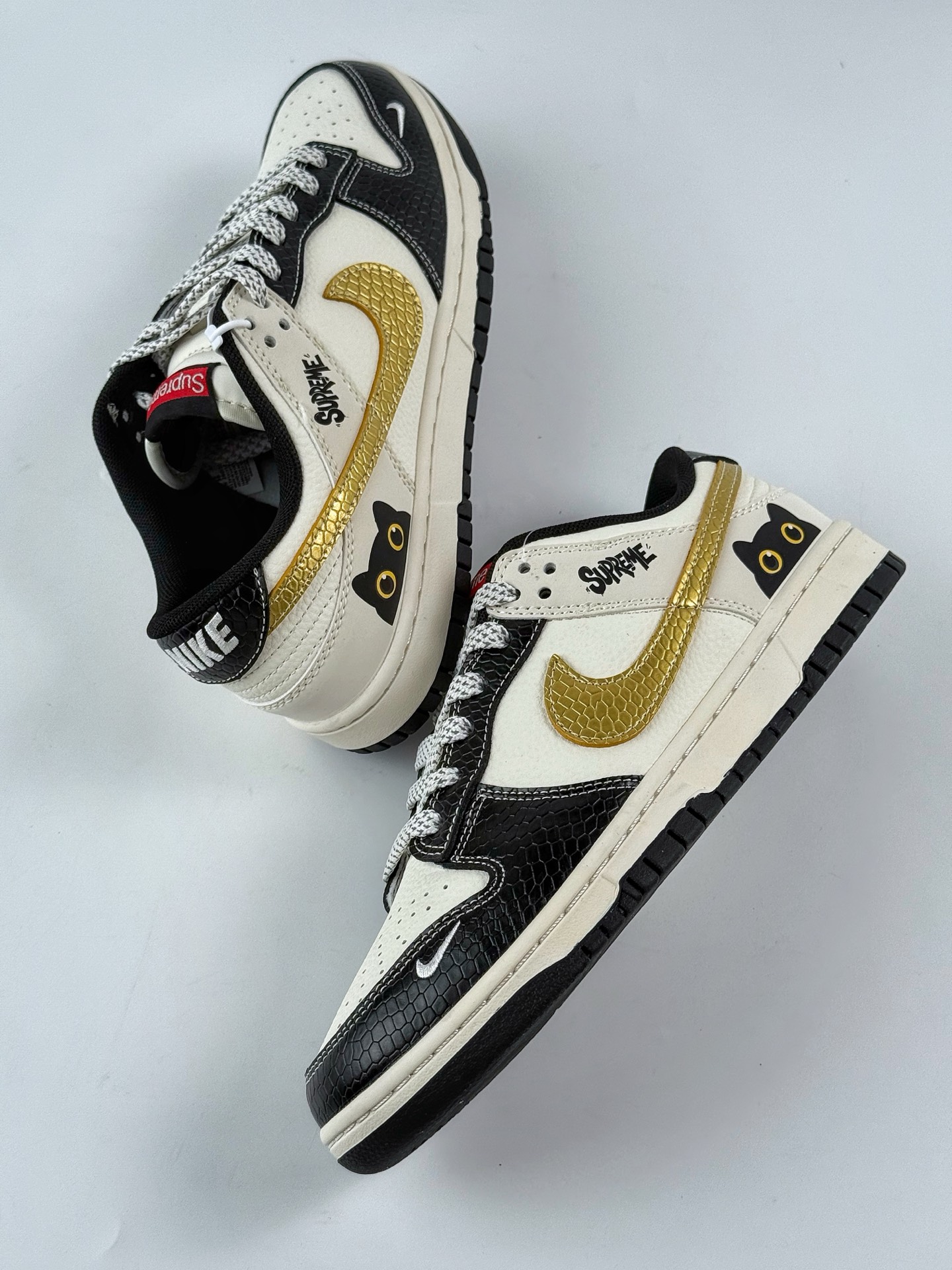 Nike SB Dunk Low x Superme 黑白小勾满天星  HS2506-230