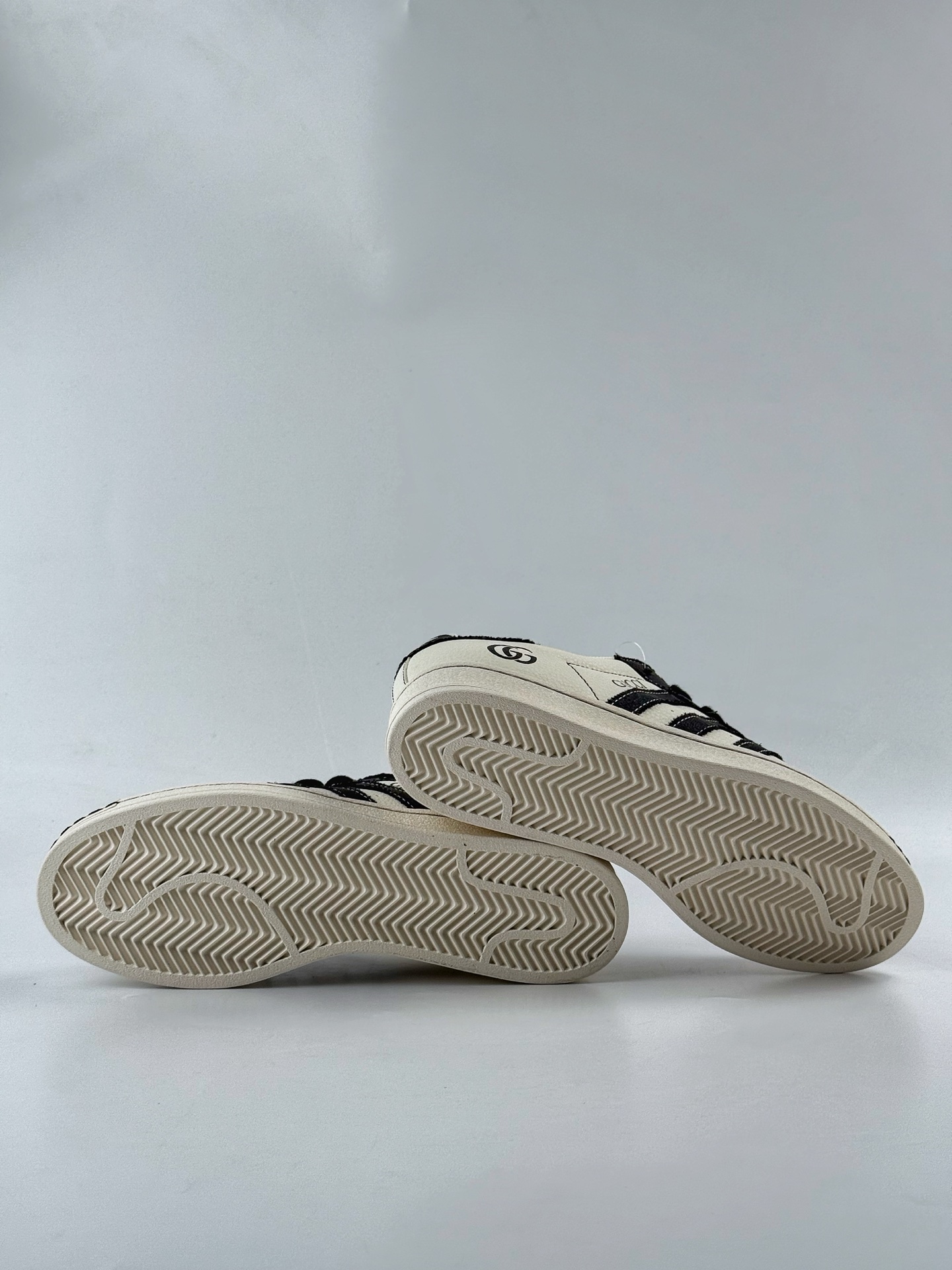 AD Originals Superstar x GUCCI 白黑  JY8922