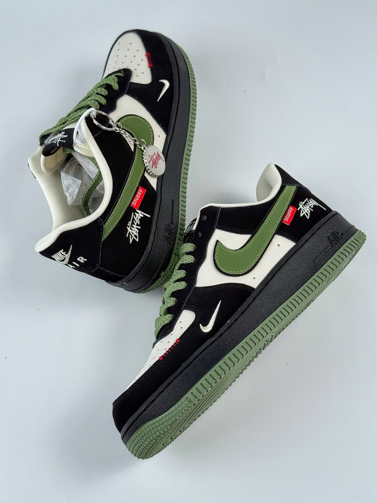 Nike Air Force 1 Low 07 x Stussy 黑白绿小勾满天星 KJ1688-014-莆田鞋,莆田鞋货源,高仿鞋,高仿鞋货源,安福档口,莆田高仿鞋,莆田鞋批发,高仿鞋批发,莆田高仿运动鞋,高仿运动鞋,莆田运动鞋 Nike Air Force 1 Low 07 x Stussy 黑白绿小勾满天星 KJ1688-014