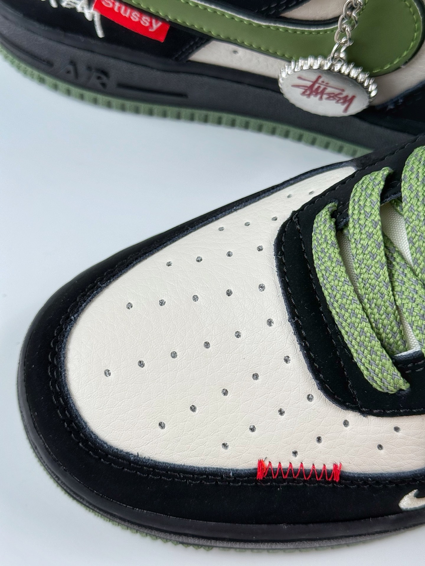 Nike Air Force 1 Low 07 x Stussy 黑白绿小勾满天星 KJ1688-014-莆田鞋,莆田鞋货源,高仿鞋,高仿鞋货源,安福档口,莆田高仿鞋,莆田鞋批发,高仿鞋批发,莆田高仿运动鞋,高仿运动鞋,莆田运动鞋 Nike Air Force 1 Low 07 x Stussy 黑白绿小勾满天星 KJ1688-014