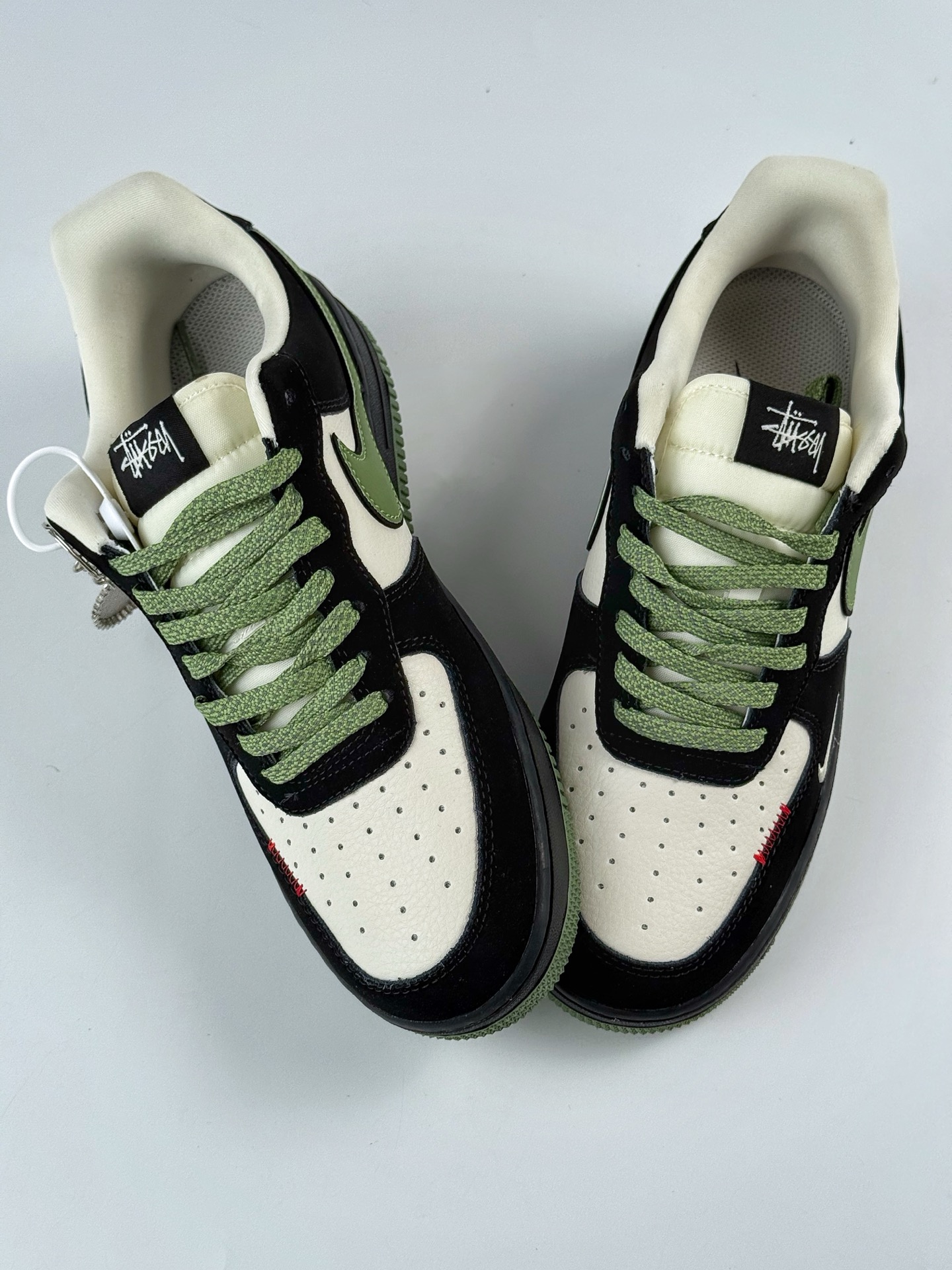 Nike Air Force 1 Low 07 x Stussy 黑白绿小勾满天星 KJ1688-014-莆田鞋,莆田鞋货源,高仿鞋,高仿鞋货源,安福档口,莆田高仿鞋,莆田鞋批发,高仿鞋批发,莆田高仿运动鞋,高仿运动鞋,莆田运动鞋 Nike Air Force 1 Low 07 x Stussy 黑白绿小勾满天星 KJ1688-014