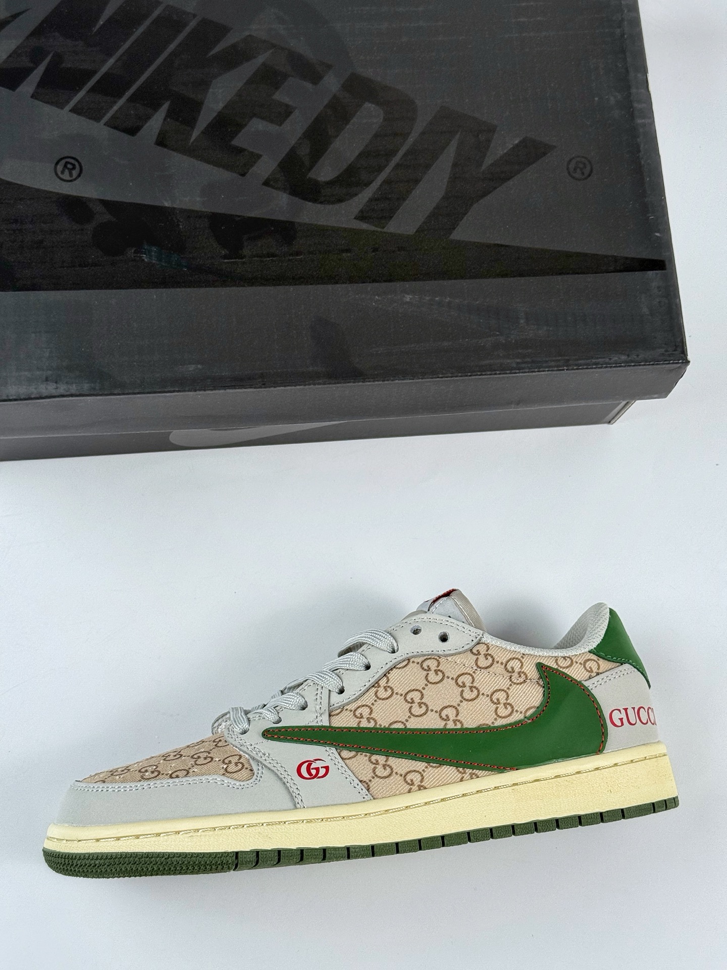 280 Travis Scott x Nike Air Jordan 1 Low x Supreme x GUCCI Air Jordan 1 Low 反转花纹绿棕倒钩 DZ5899-003