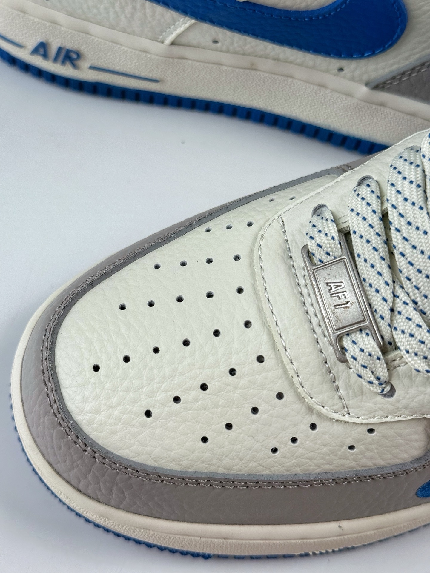 260 Nike Air Force 1 Low 07 x GUCCI 灰白蓝小勾满天星 KX2532-502