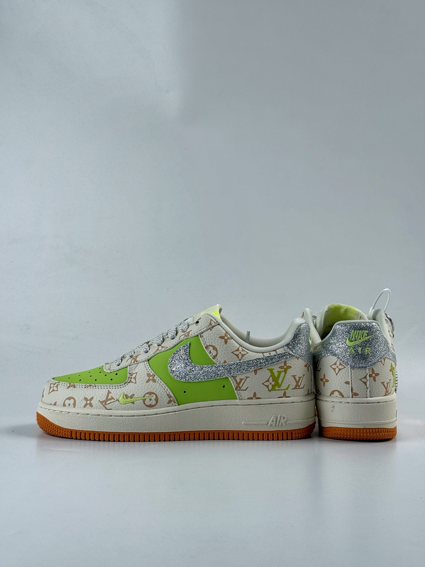 260 Nike Air Force 1 Low 07 x Louis Vuitton 白绿小勾满天星 DF0188-079