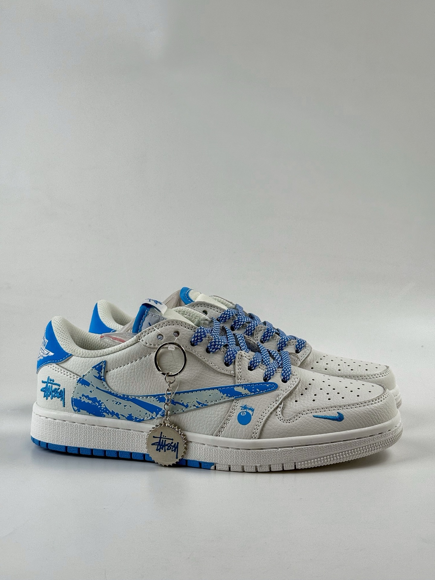 Travis Scott x Nike Air Jordan 1 Low x Supreme x Stussy Air Jordan 1 Low 反转白蓝小勾满天星倒钩 DZ5899-007