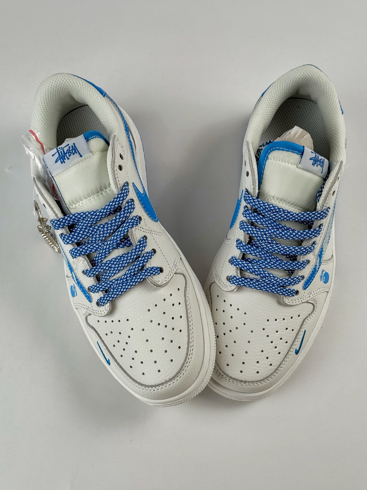 Travis Scott x Nike Air Jordan 1 Low x Supreme x Stussy Air Jordan 1 Low 反转白蓝小勾满天星倒钩 DZ5899-007