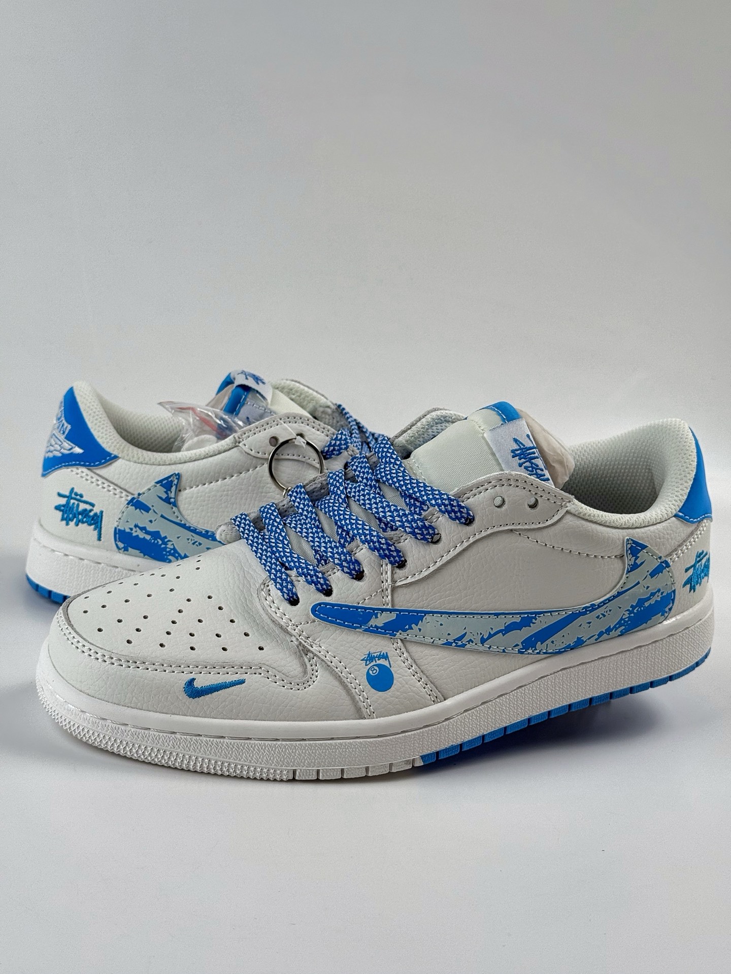 Travis Scott x Nike Air Jordan 1 Low x Supreme x Stussy Air Jordan 1 Low 反转白蓝小勾满天星倒钩 DZ5899-007
