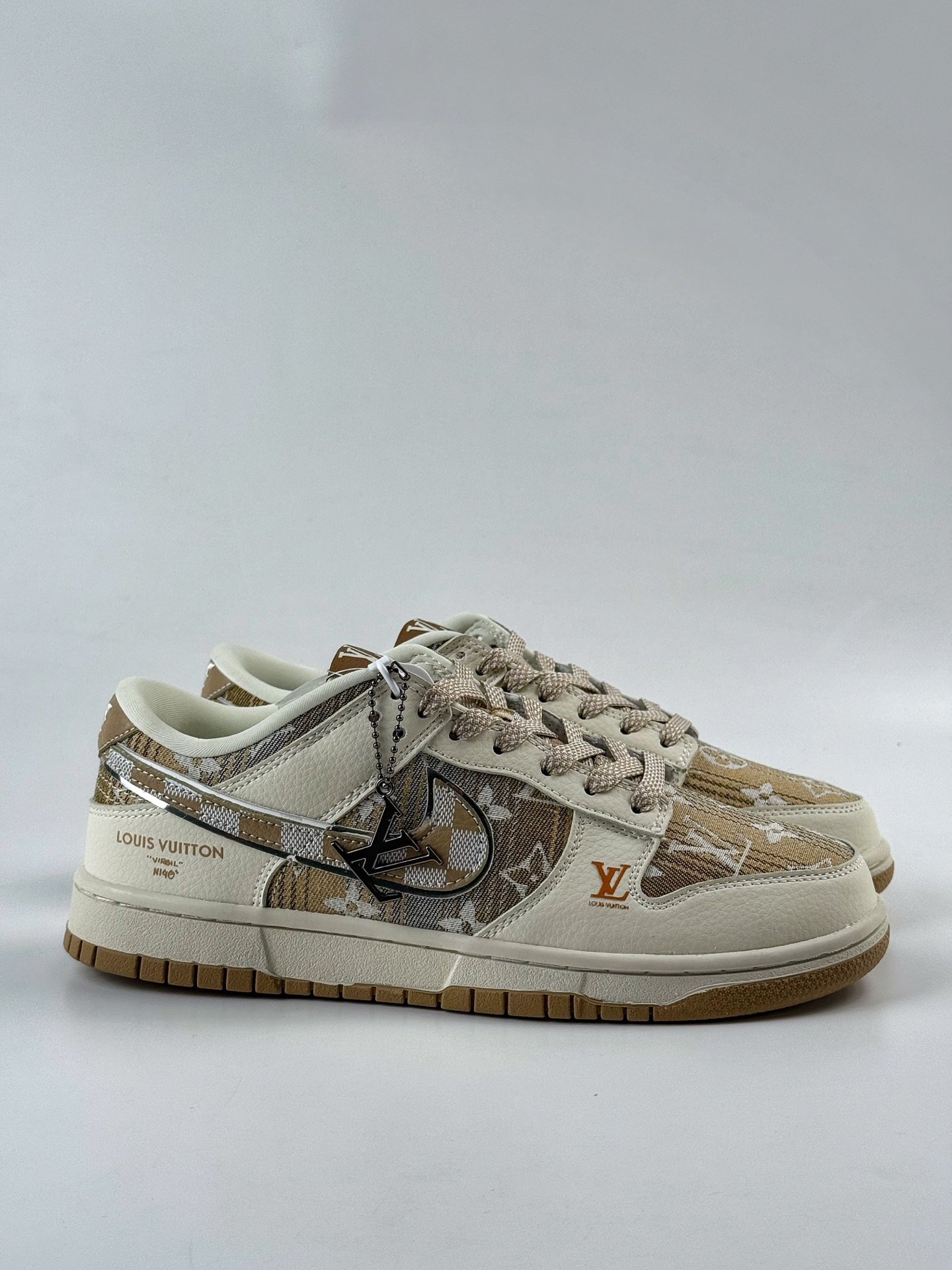 NIKE SB Dunk Low RETRO x Louis Vuitton 白黄满天星 DS6608-006