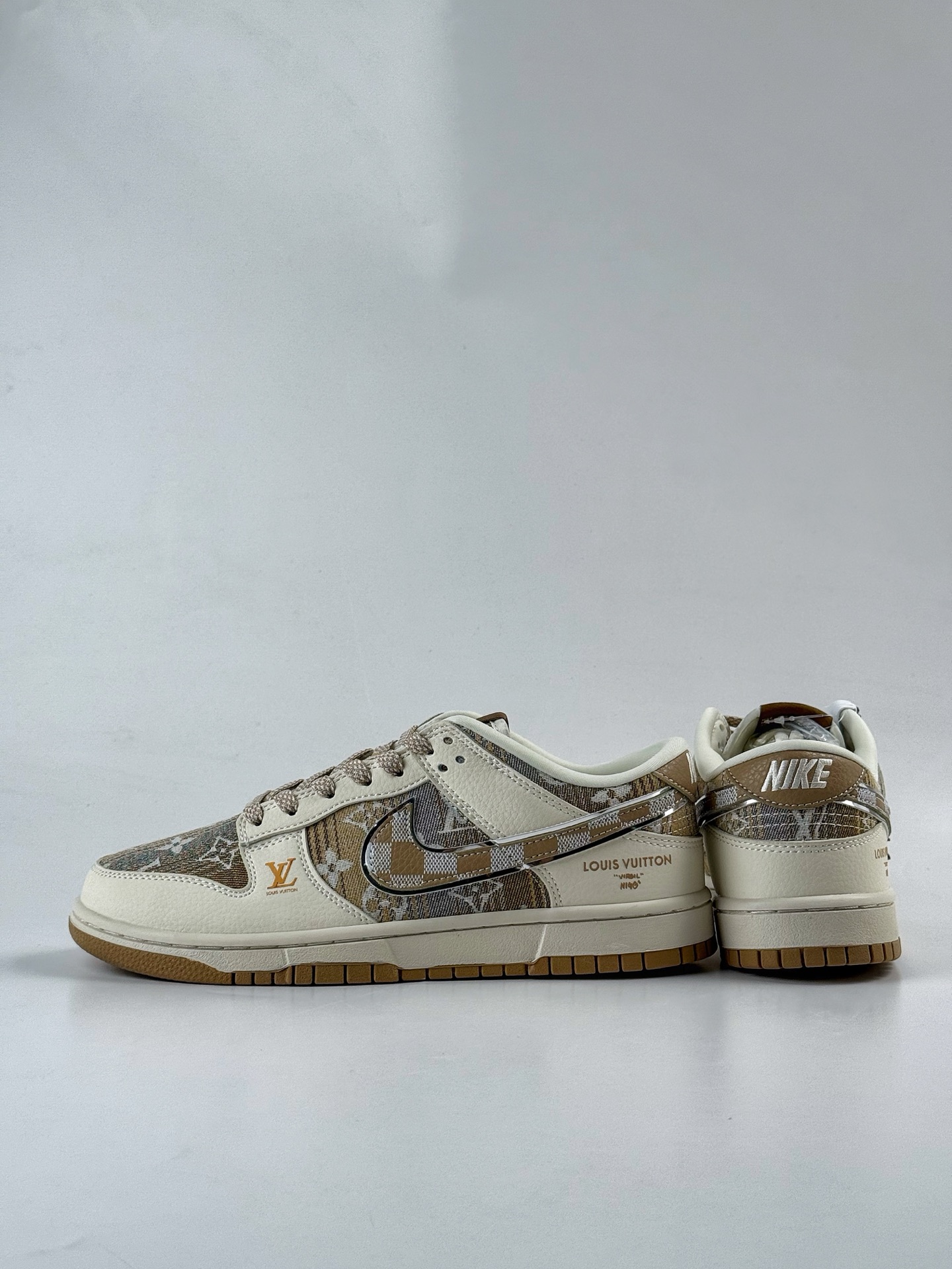 NIKE SB Dunk Low RETRO x Louis Vuitton 白黄满天星 DS6608-006