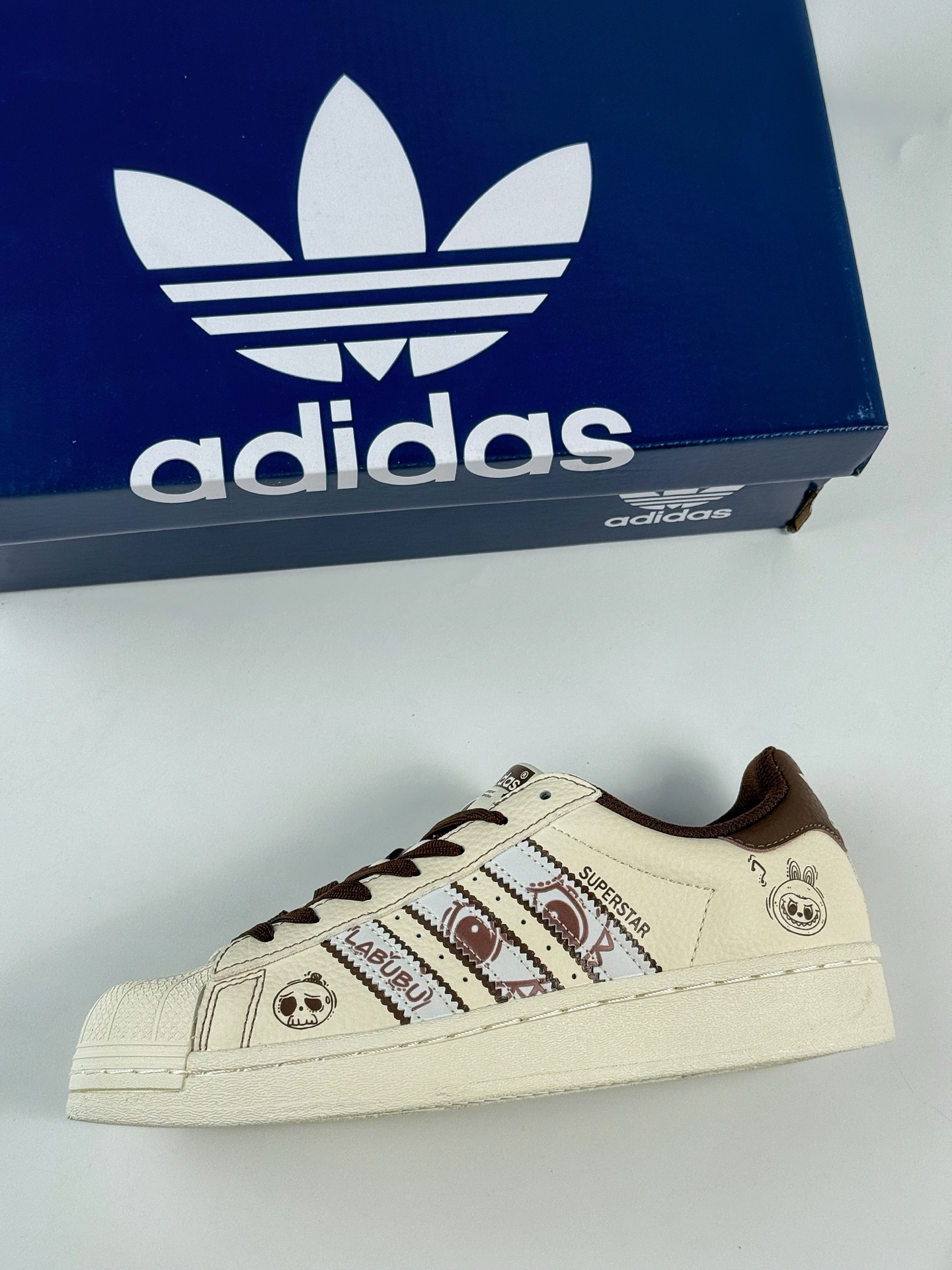220 AD Originals Superstar x LABUBU 白棕 DS0028