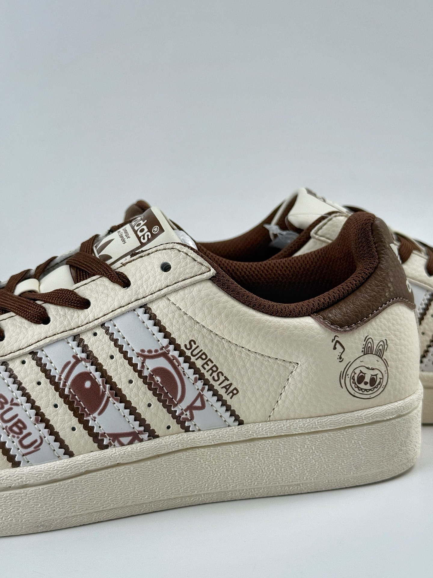 220 AD Originals Superstar x LABUBU 白棕 DS0028