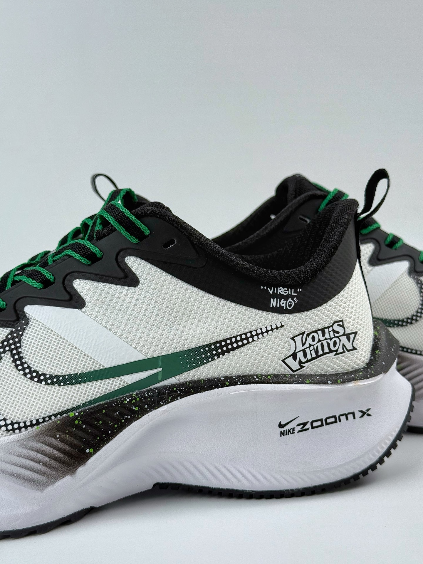 200 NIKE ZOOM PLUS x Louis Vuitton 全新跑鞋 CK4318-162