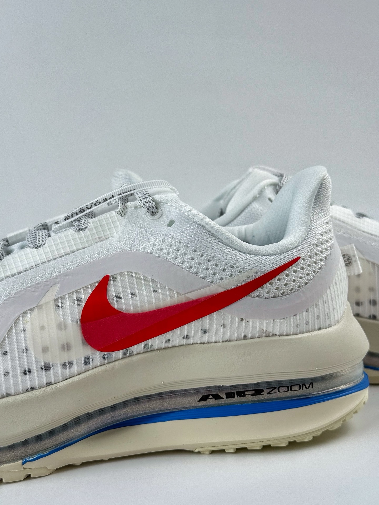 260 Nike Pegasus Premium 减震防滑耐磨透气 低帮跑步鞋 IH7347-111