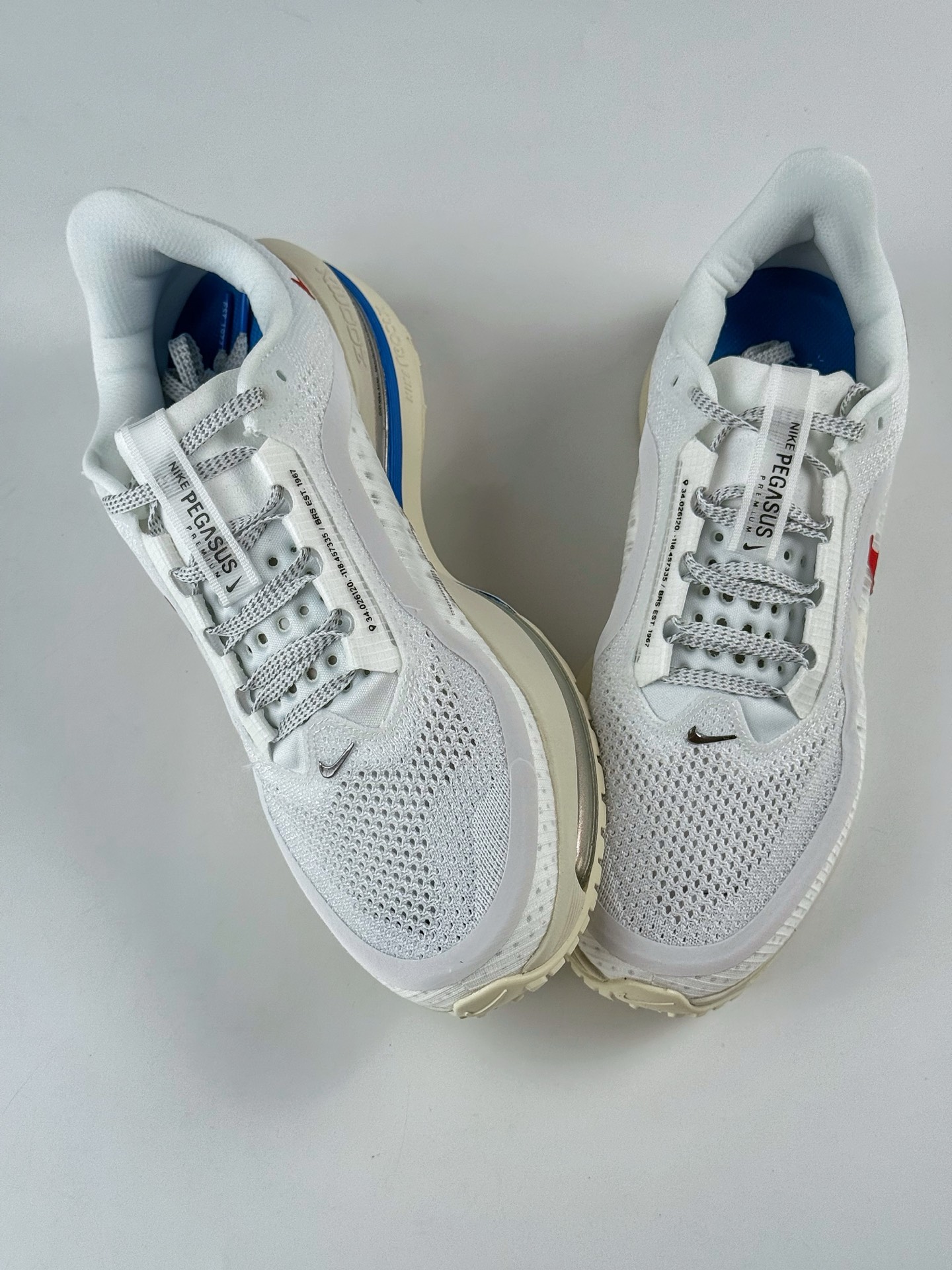 260 Nike Pegasus Premium 减震防滑耐磨透气 低帮跑步鞋 IH7347-111