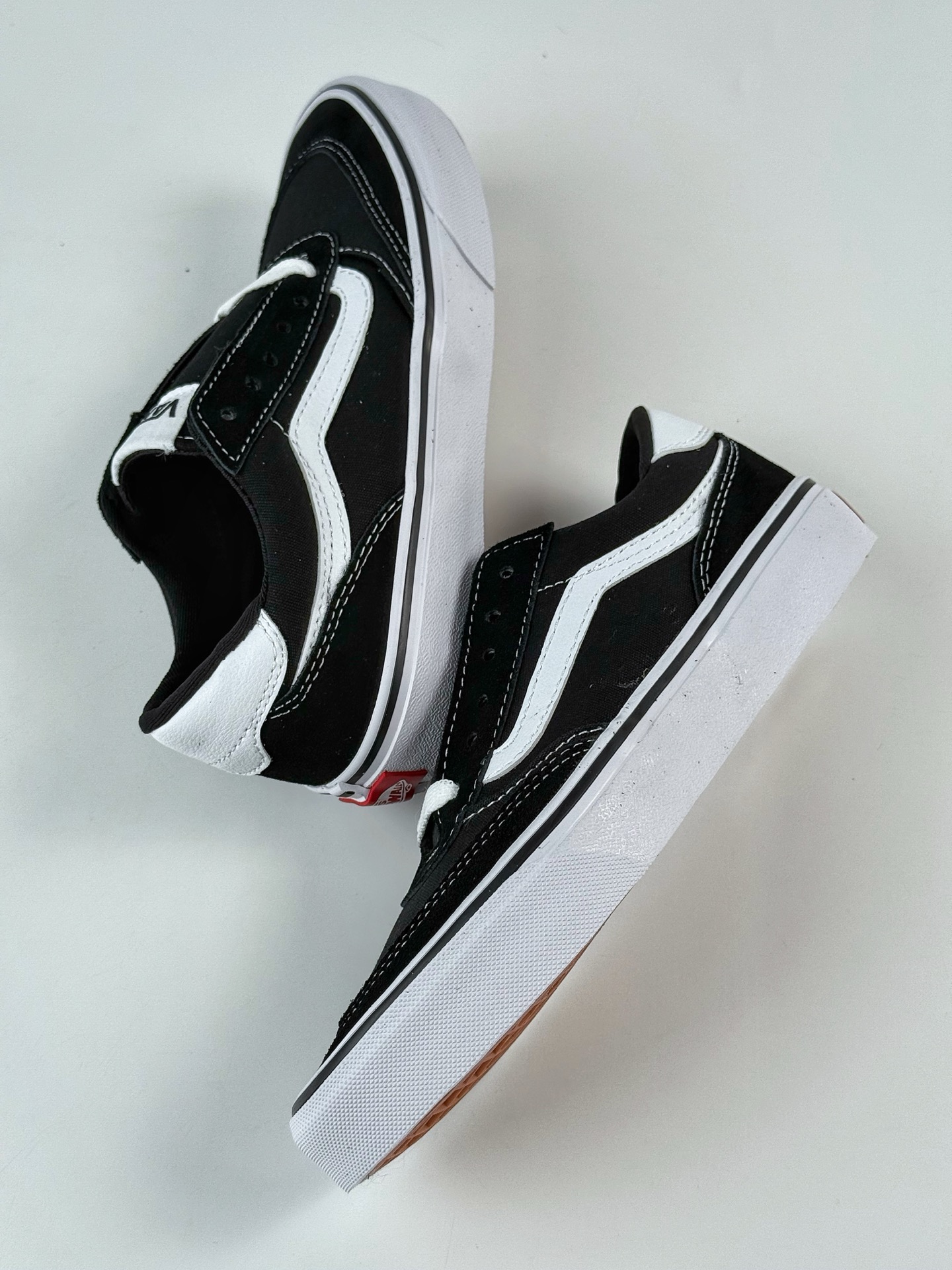 140 Vans Brooklyn LS 硫化简约复古板鞋 VN000D7QBA2