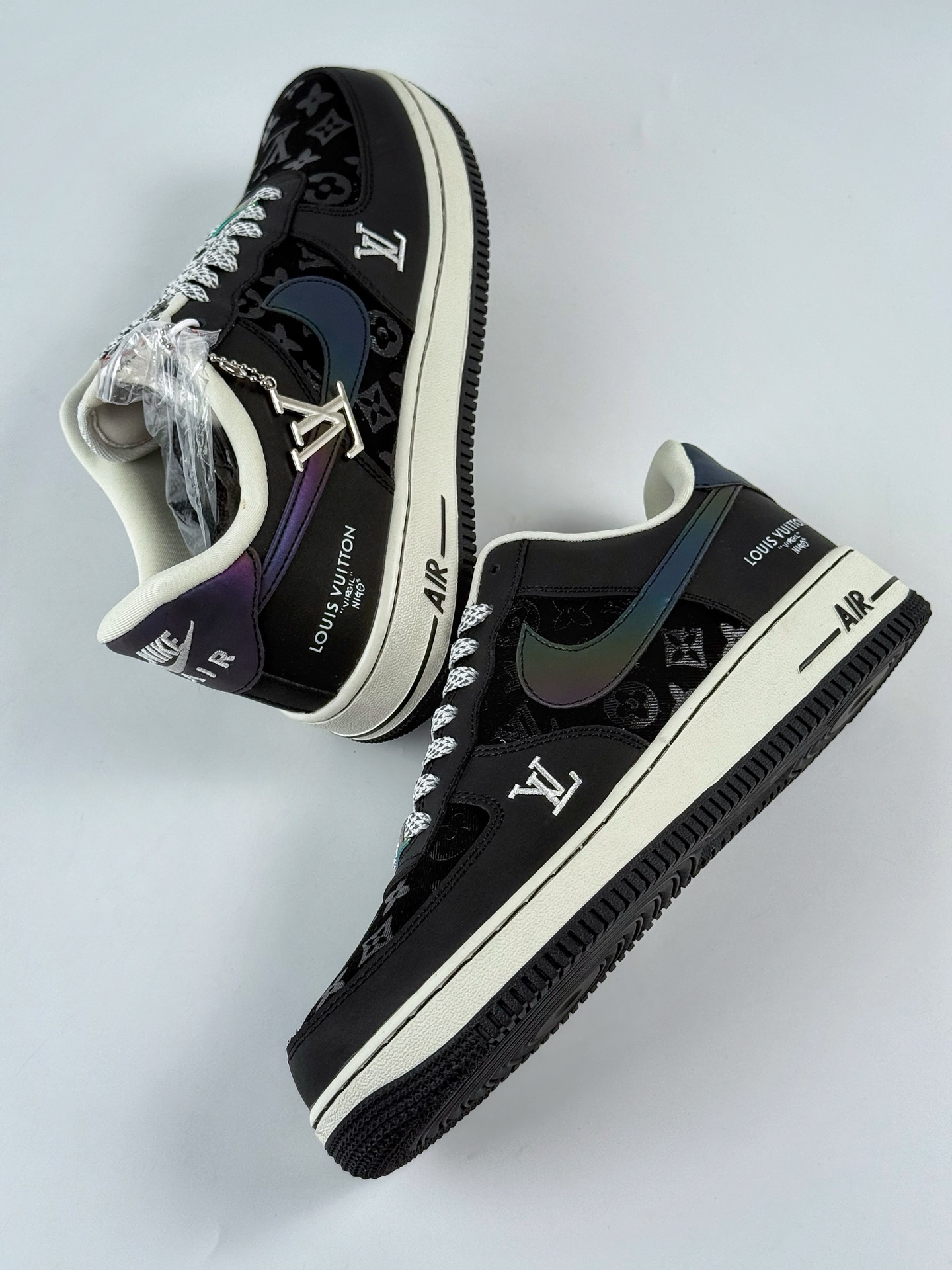 260 Nike Air Force 1 Low 07 x Louis Vuitton 镭射渐变黑满天星 SC0601-573