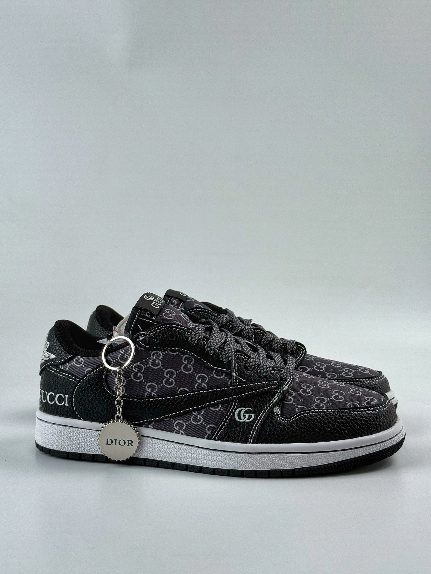 Travis Scott x Nike Air Jordan 1 Low x DIOR x GUCCI Air Jordan 1 Low 反转黑荔纹满天星倒钩 DZ5899-002