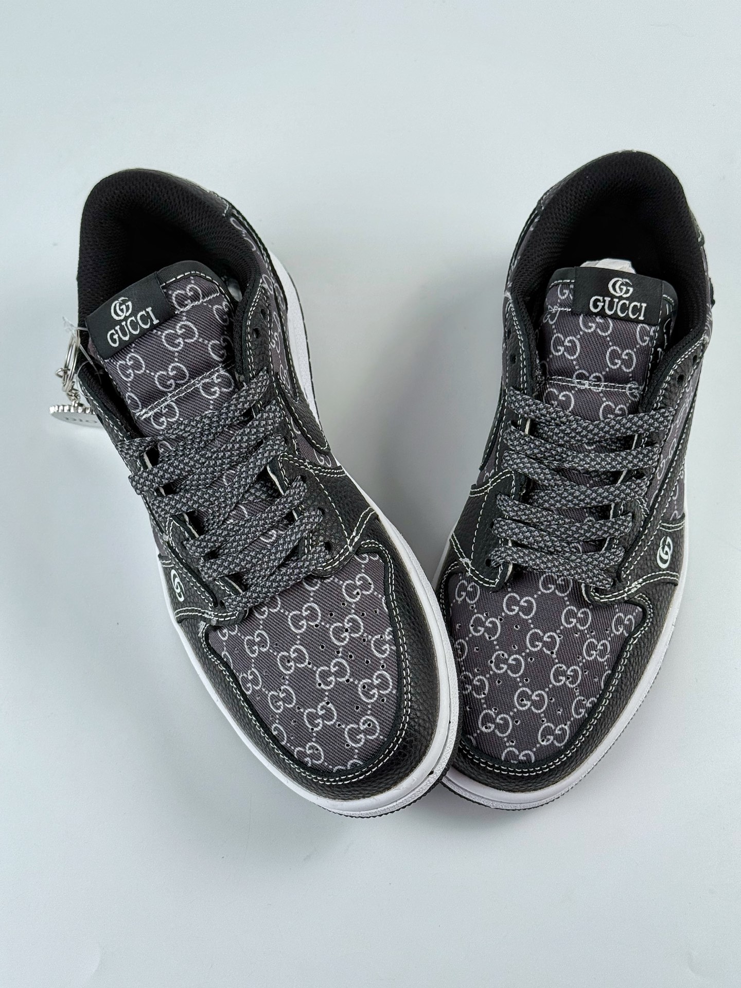 Travis Scott x Nike Air Jordan 1 Low x DIOR x GUCCI Air Jordan 1 Low 反转黑荔纹满天星倒钩 DZ5899-002