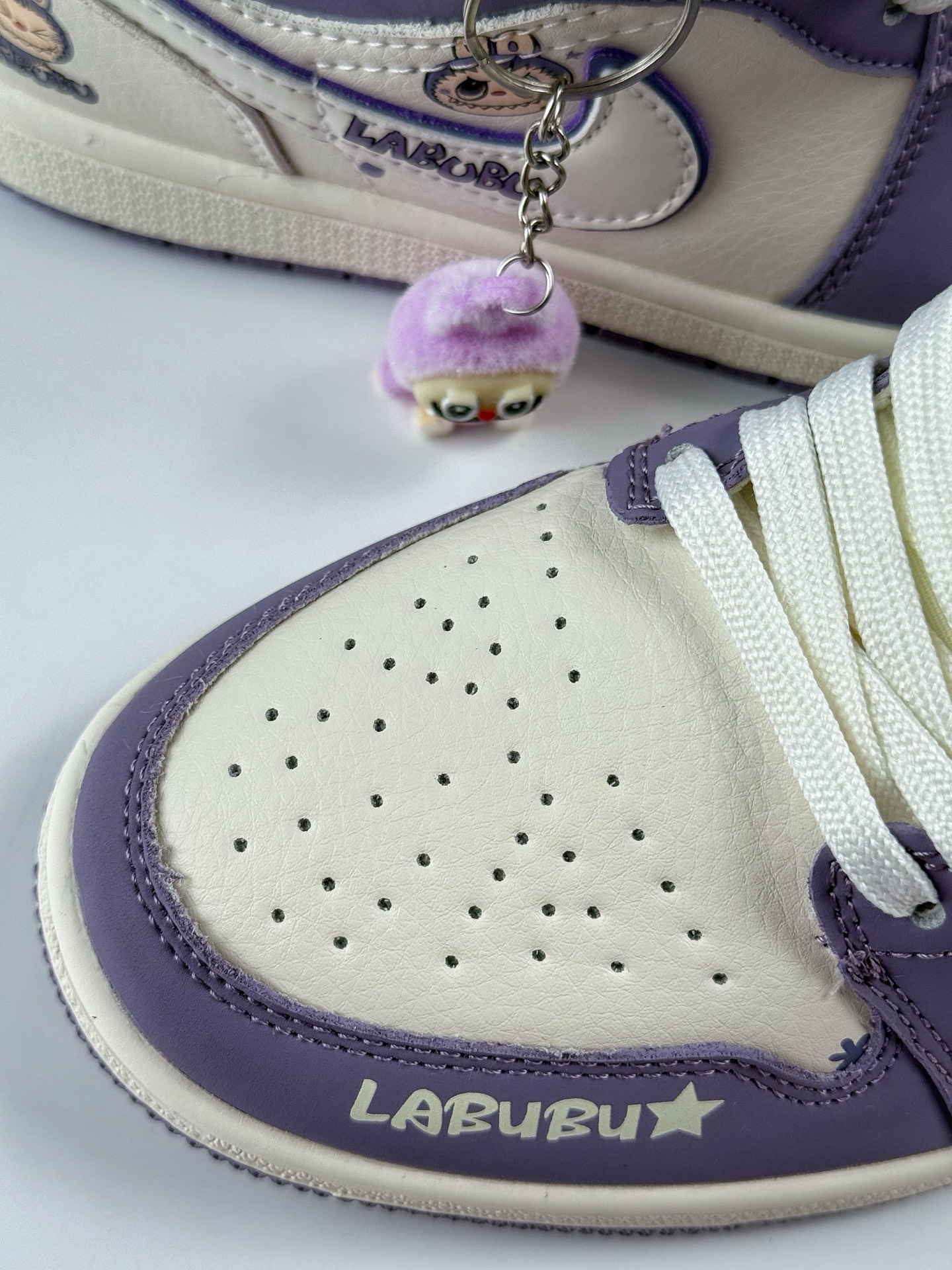 280 Air Jordan 1 Retro Low x LABUBU 米紫拉布布 QR2025-005