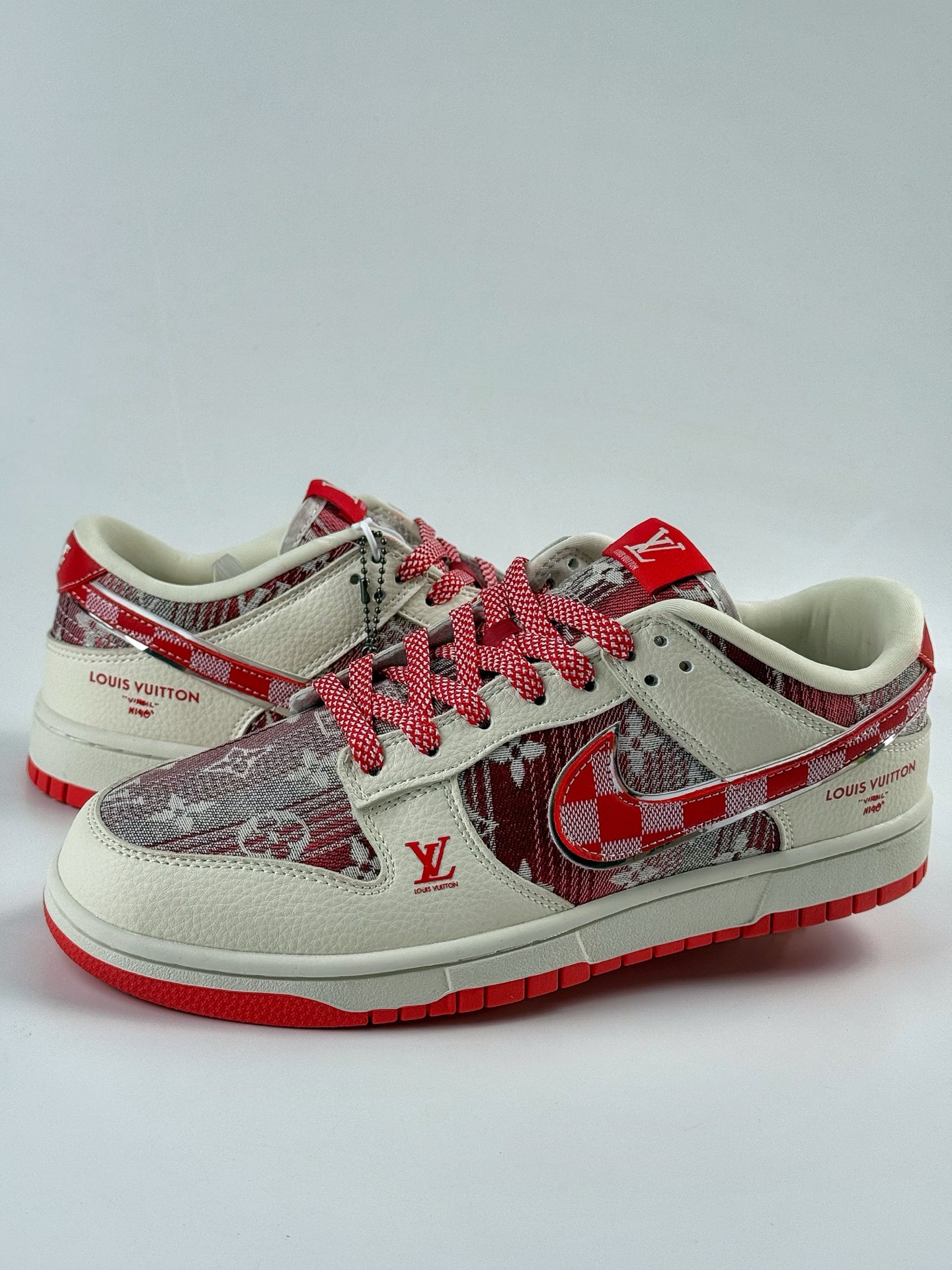 260 NIKE SB Dunk Low RETRO x Louis Vuitton 白红满天星 DS6608-006