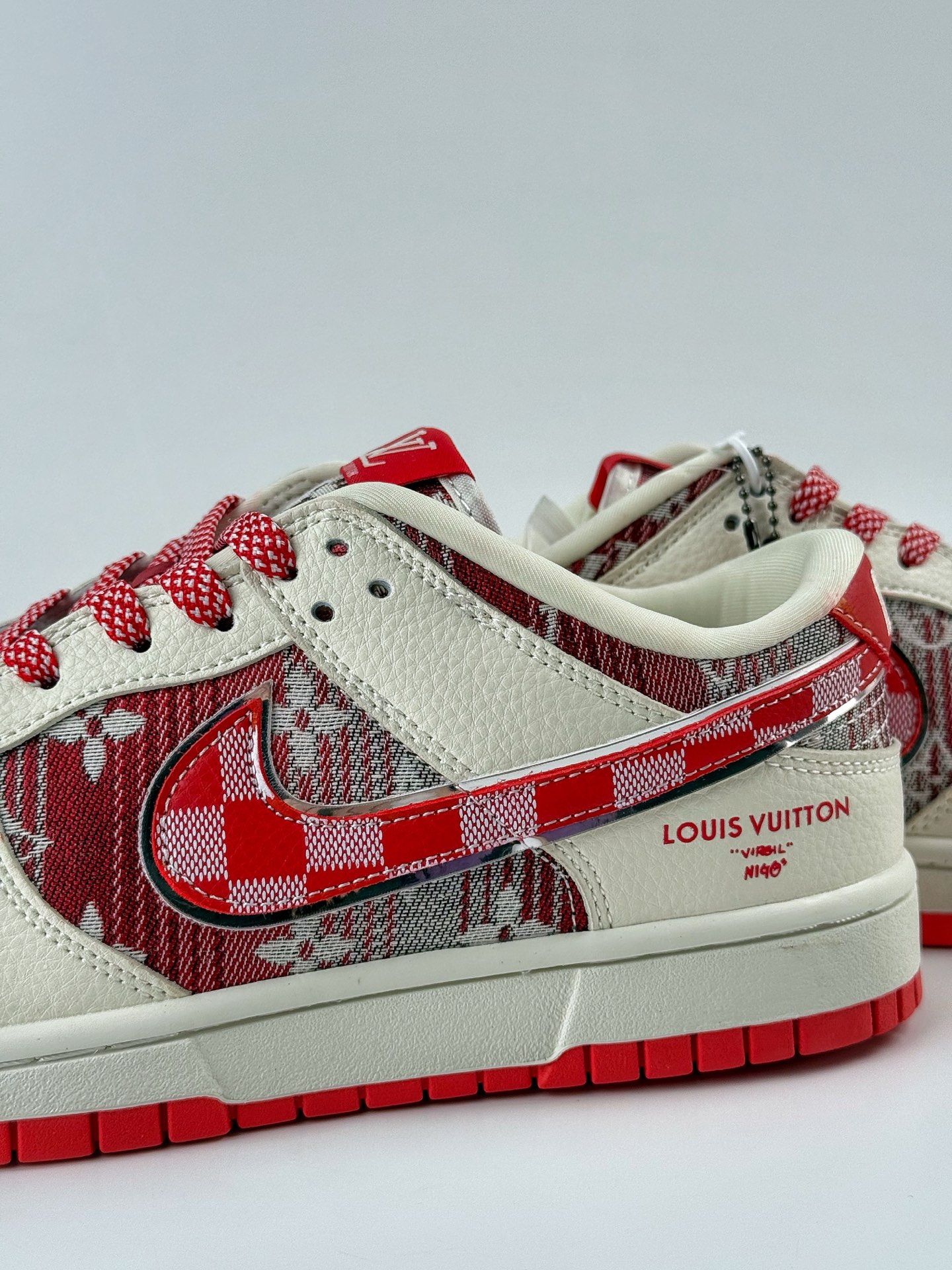 260 NIKE SB Dunk Low RETRO x Louis Vuitton 白红满天星 DS6608-006