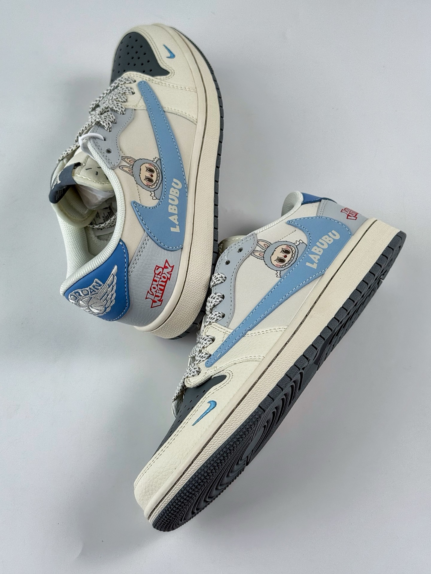 Travis Scott x Nike Air Jordan 1 Low x Louis Vuitton x LABUBU Air Jordan 1 Low 反转白灰蓝小勾满天星倒钩 HS8068-058