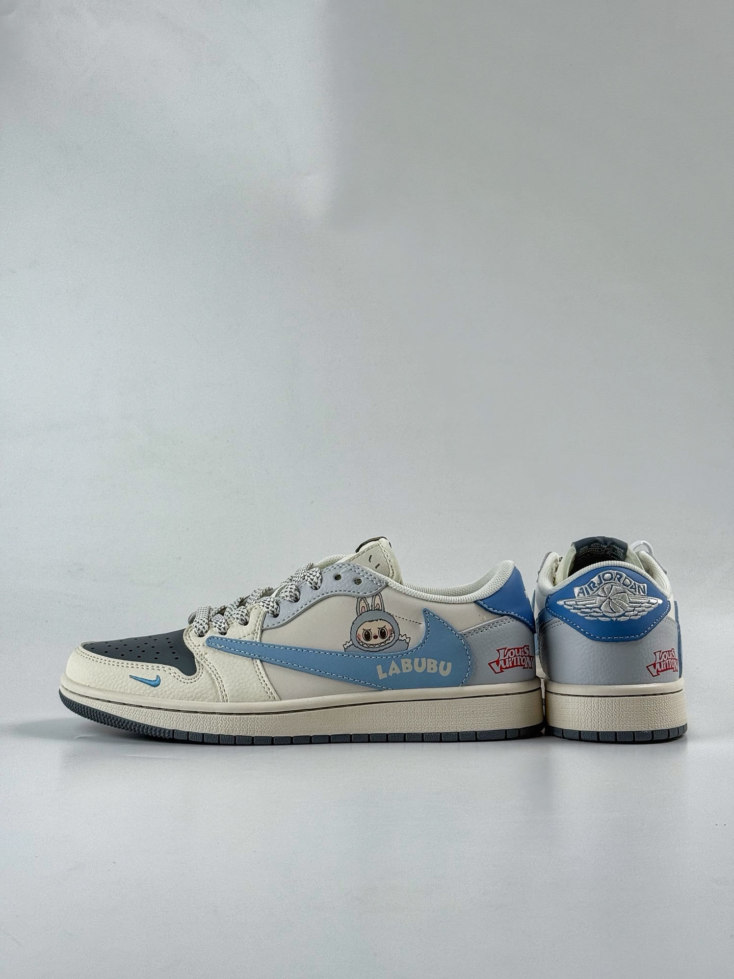 Travis Scott x Nike Air Jordan 1 Low x Louis Vuitton x LABUBU Air Jordan 1 Low 反转白灰蓝小勾满天星倒钩 HS8068-058