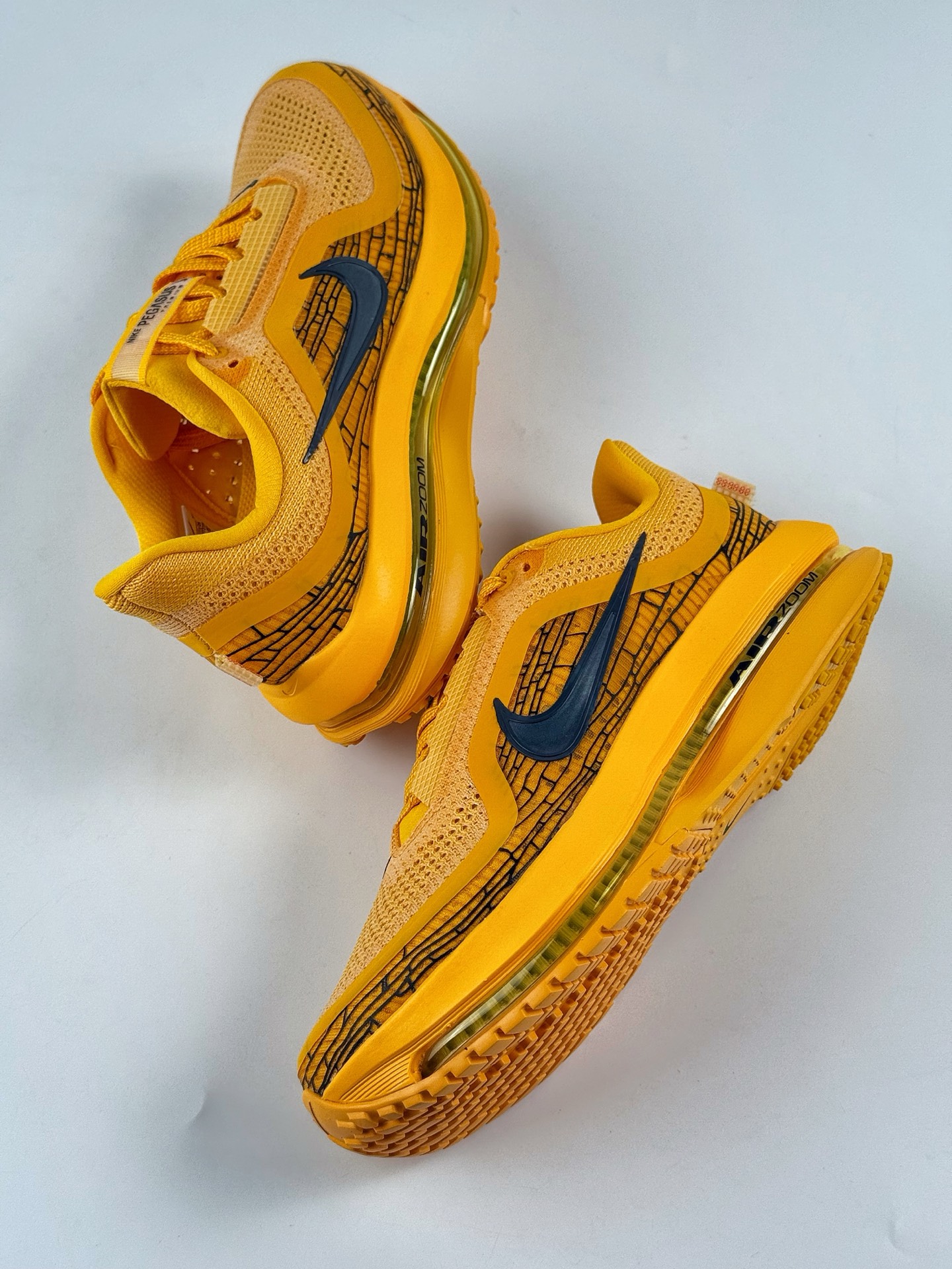 Nike Pegasus Premium 减震防滑耐磨透气 低帮跑步鞋 IH3256-700