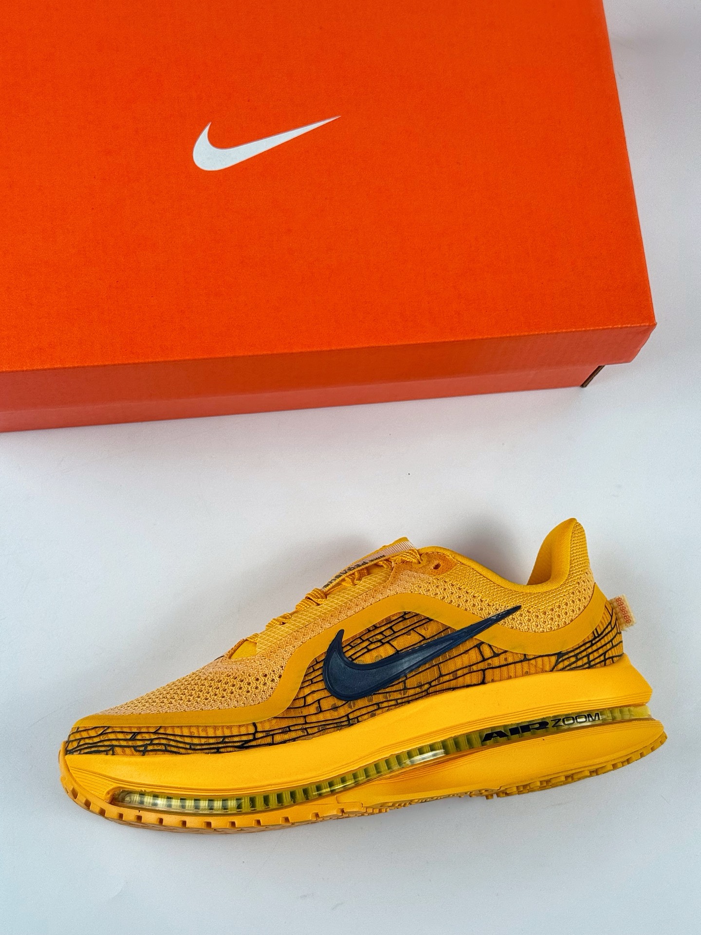 Nike Pegasus Premium 减震防滑耐磨透气 低帮跑步鞋 IH3256-700