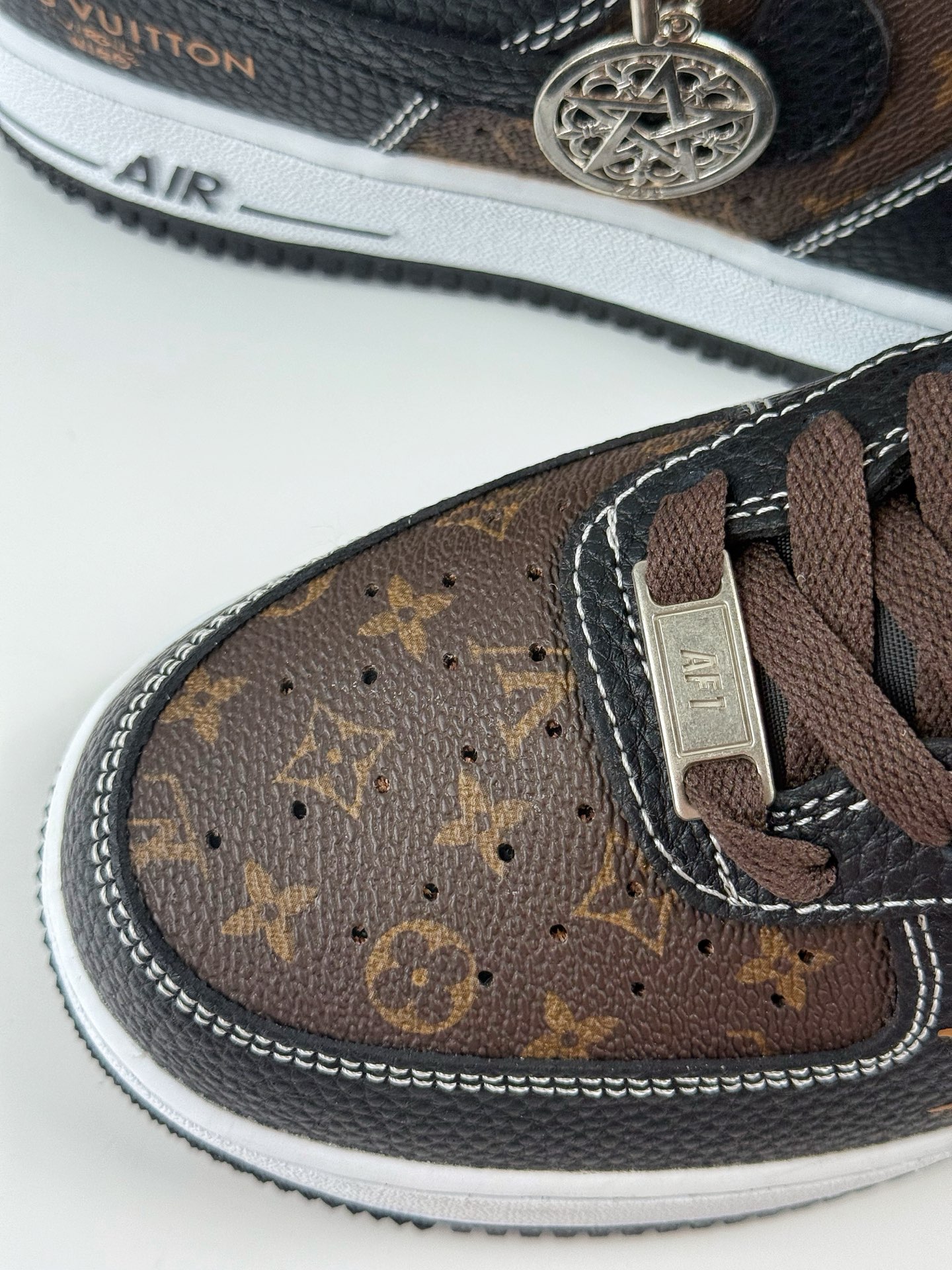 Nike Air Force 1 Low 07 x Louis Vuitton 黑棕满印 CZ3986-002