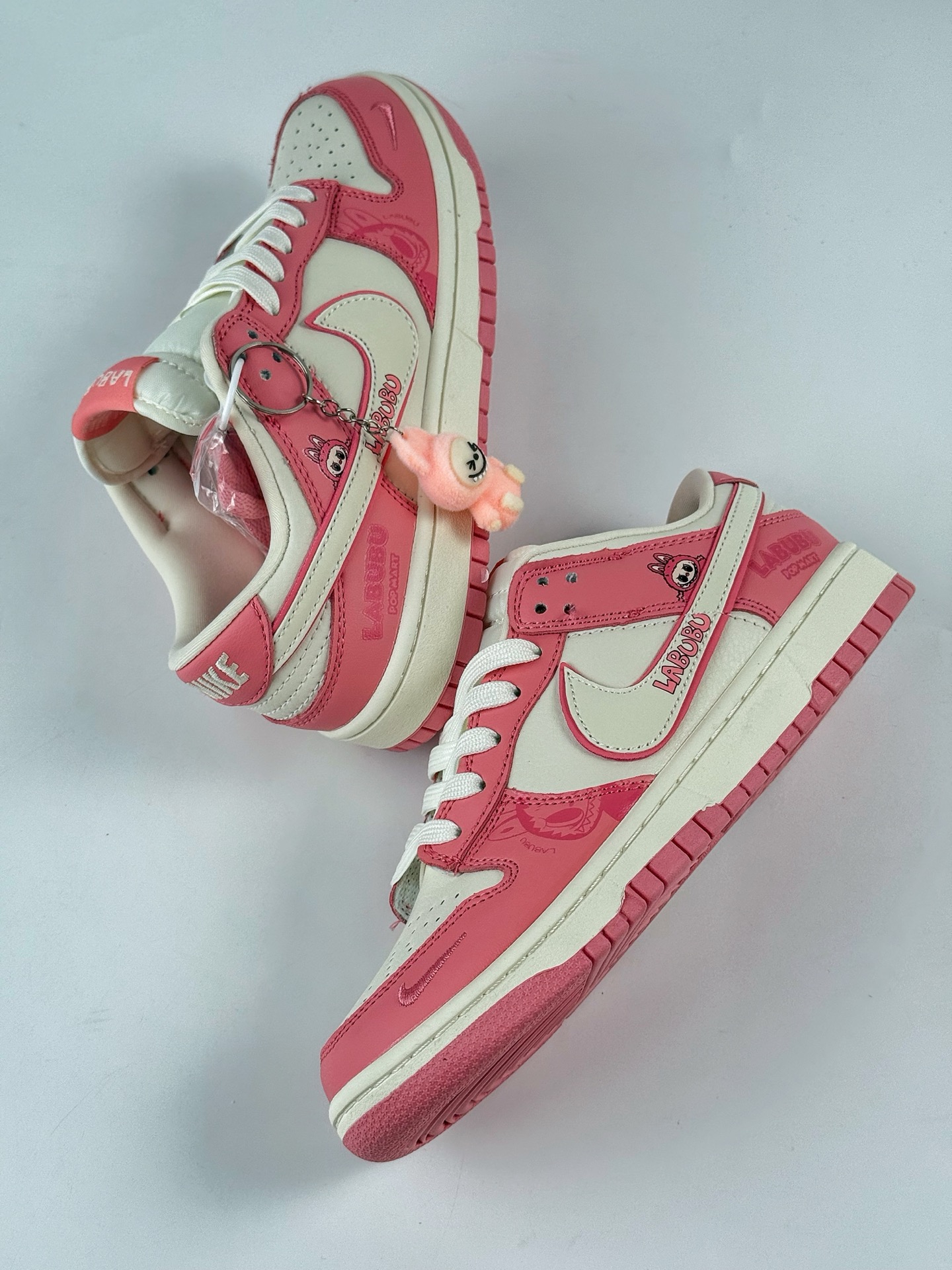 280 Nike SB Dunk Low x LABUBU 粉白小勾 SR2025-008