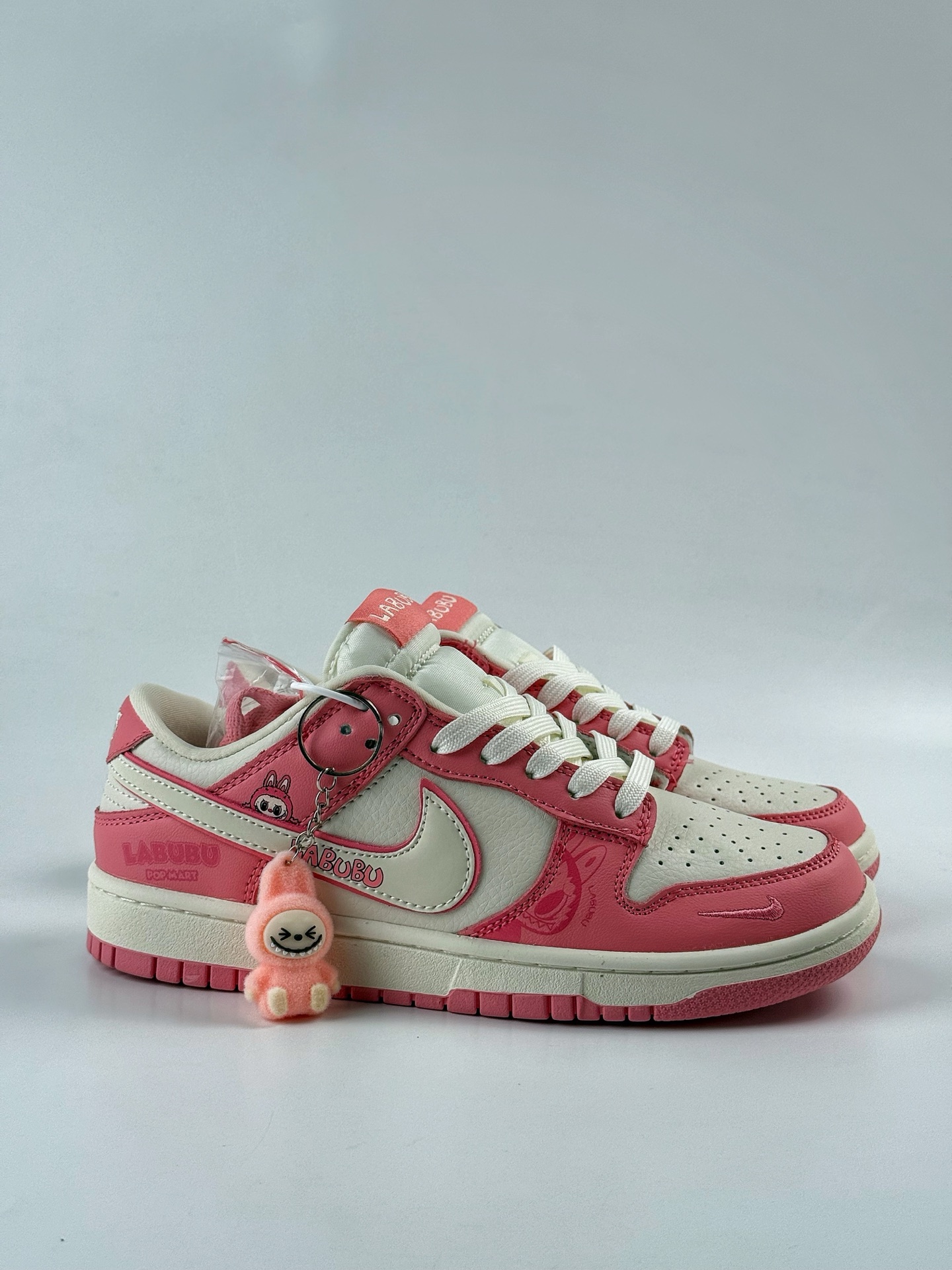 280 Nike SB Dunk Low x LABUBU 粉白小勾 SR2025-008