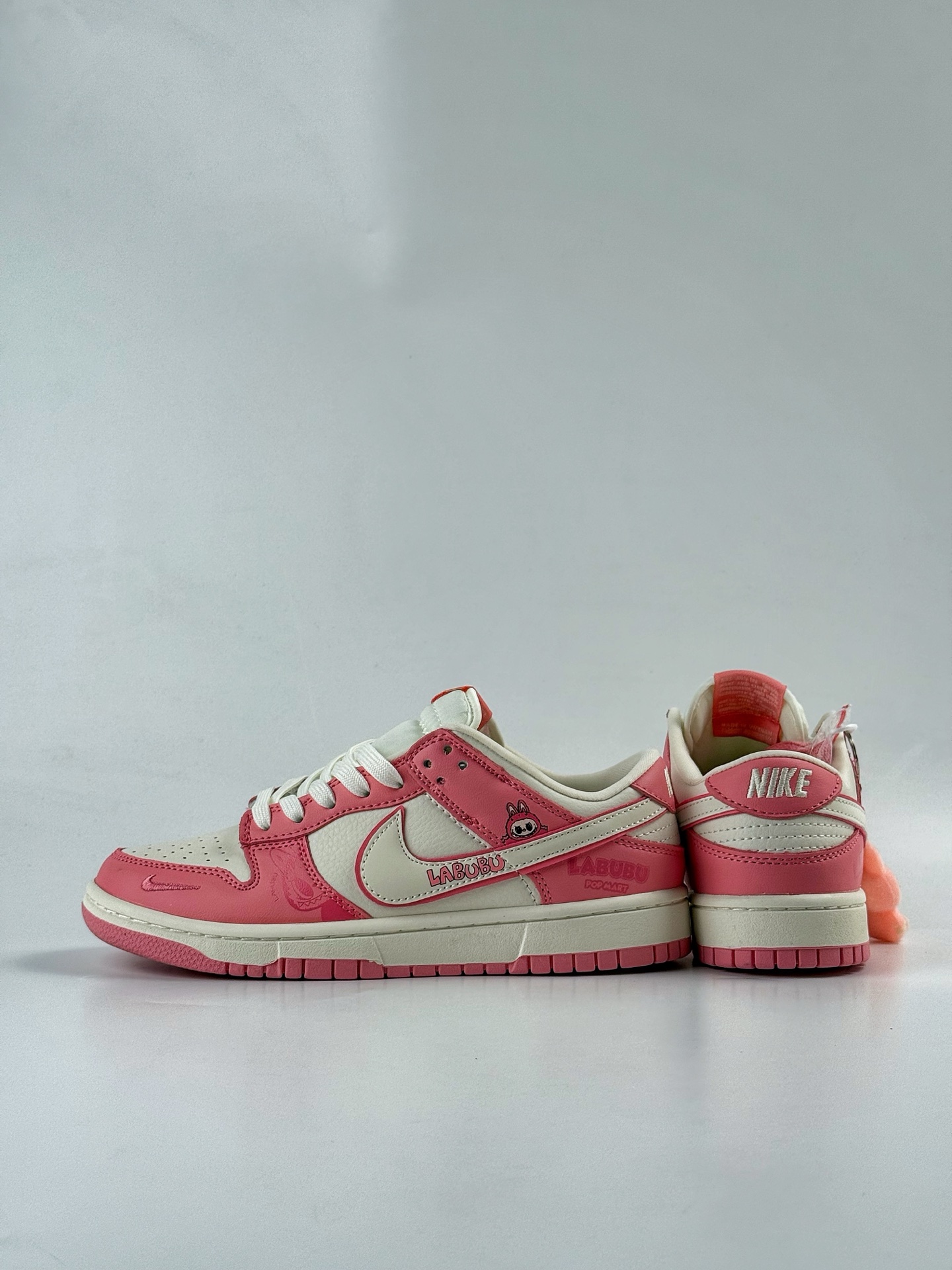280 Nike SB Dunk Low x LABUBU 粉白小勾 SR2025-008