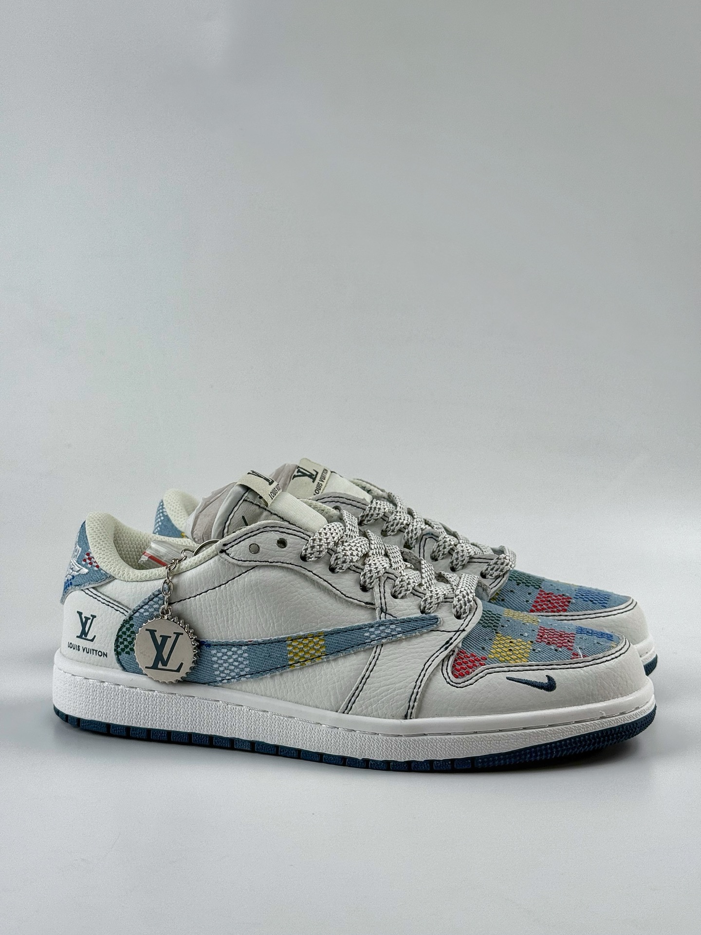 280 Travis Scott x Nike Air Jordan 1 Low x Louis Vuitton Air Jordan 1 Low 反转白蓝牛仔小勾满天星倒钩 DZ5899-011