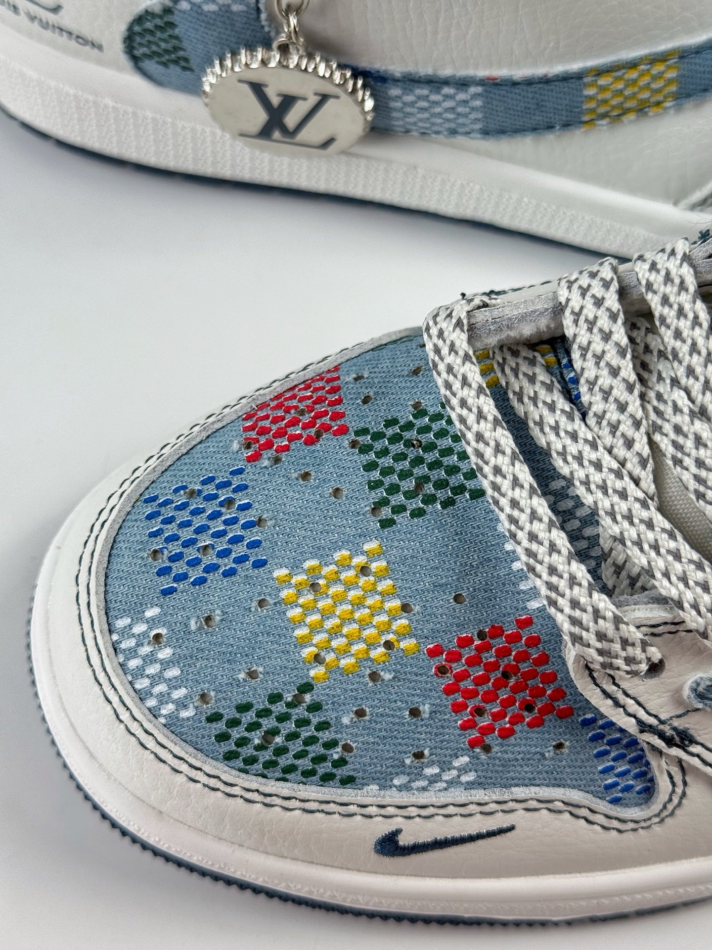 280 Travis Scott x Nike Air Jordan 1 Low x Louis Vuitton Air Jordan 1 Low 反转白蓝牛仔小勾满天星倒钩 DZ5899-011