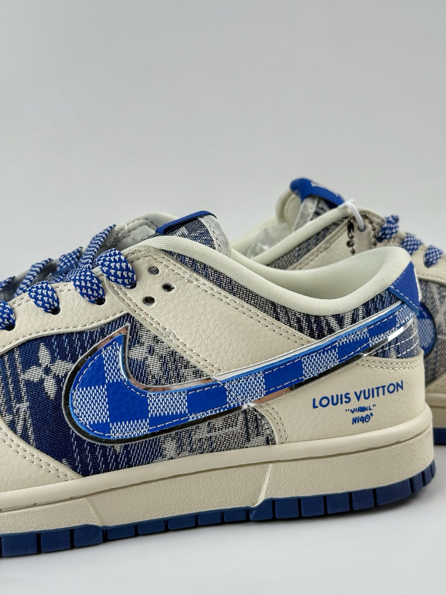 260 NIKE SB Dunk Low RETRO x Louis Vuitton 白蓝满天星 DS6608-004