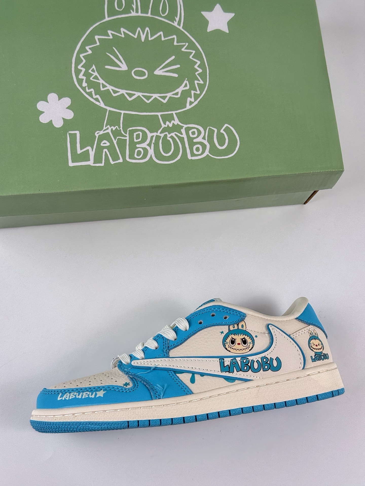 Travis Scott x Nike Air Jordan 1 Low x LABUBU涂鸦 Air Jordan 1 Low 反转蓝白拉布布倒钩 XB1979-021