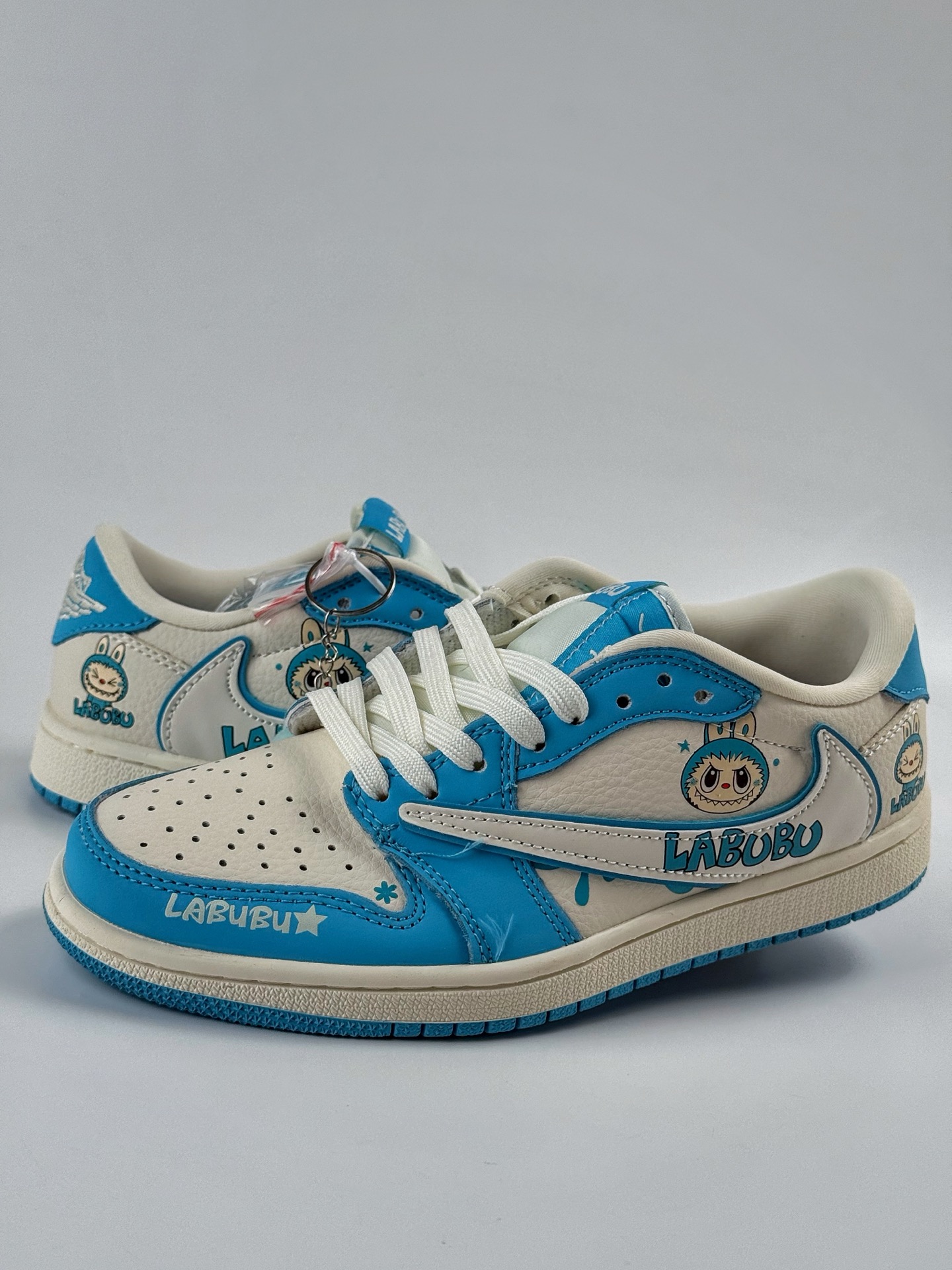 Travis Scott x Nike Air Jordan 1 Low x LABUBU涂鸦 Air Jordan 1 Low 反转蓝白拉布布倒钩 XB1979-021