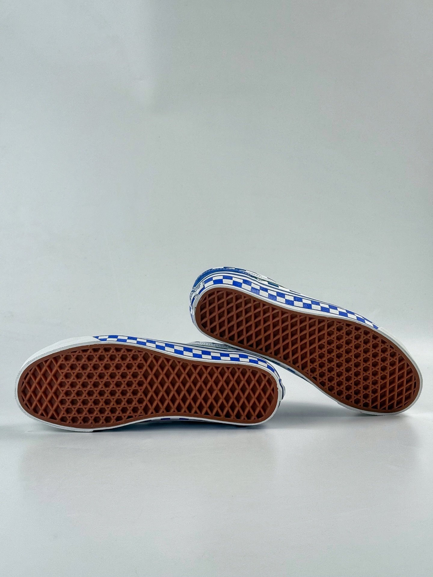 Vans Old Skool 万斯经典格子 蓝白格子印花 舒适轻盈低帮板鞋 蓝白色
