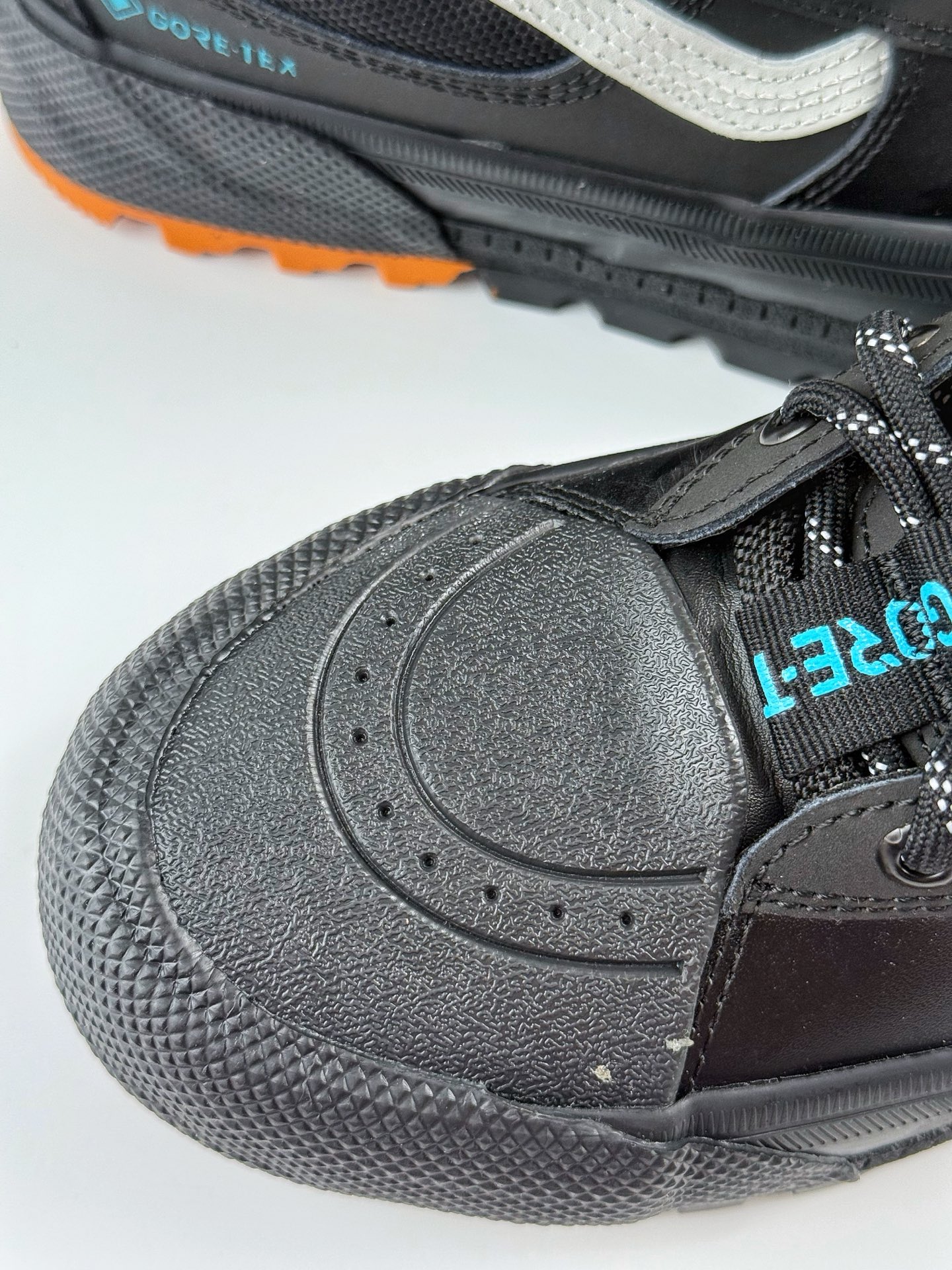 260 Vans X Gore-Tex 机能户外登山鞋 舒适百搭 防滑耐磨 男女同款高帮户外登山鞋 VN0A5I113633