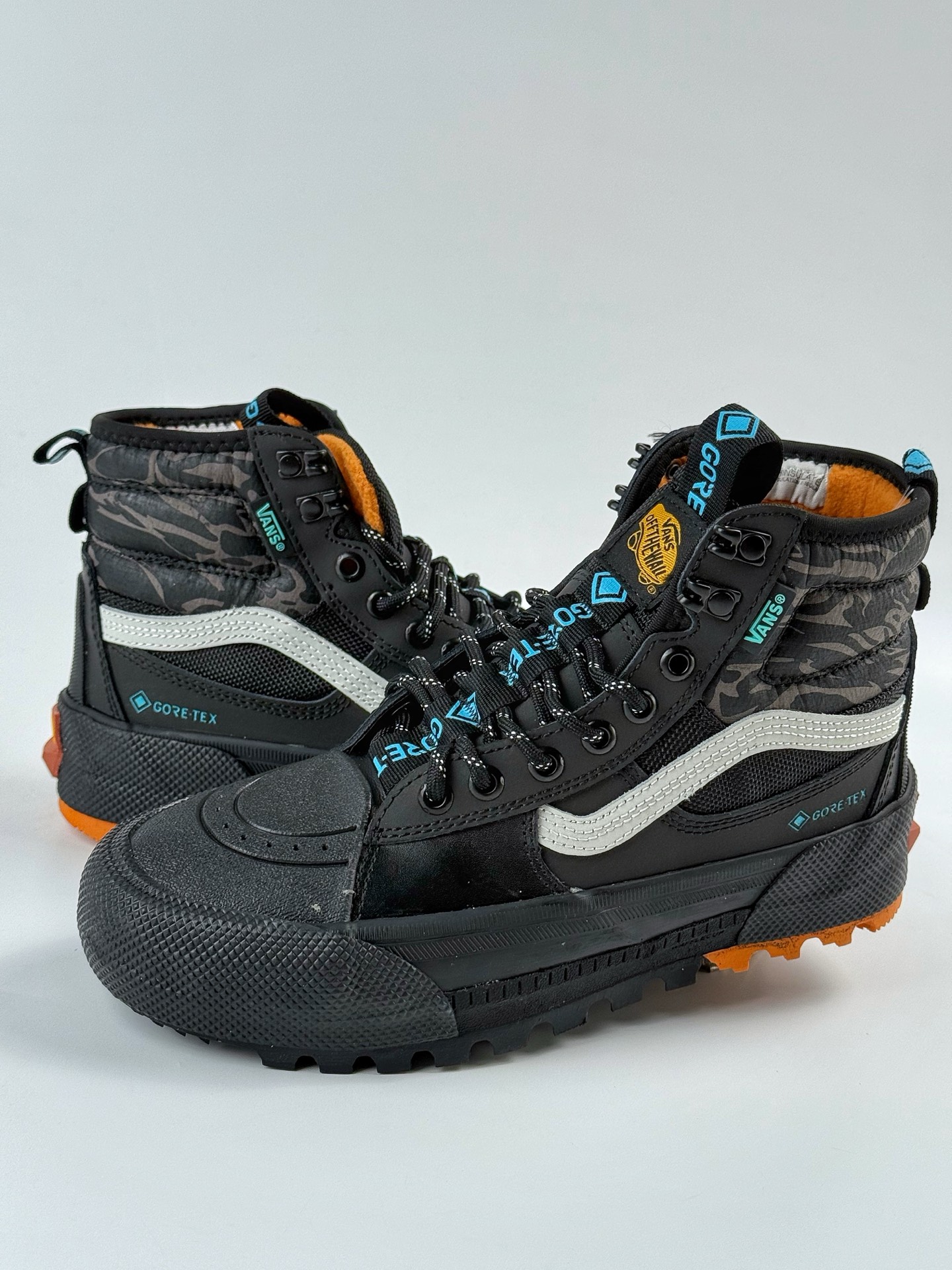 260 Vans X Gore-Tex 机能户外登山鞋 舒适百搭 防滑耐磨 男女同款高帮户外登山鞋 VN0A5I113633