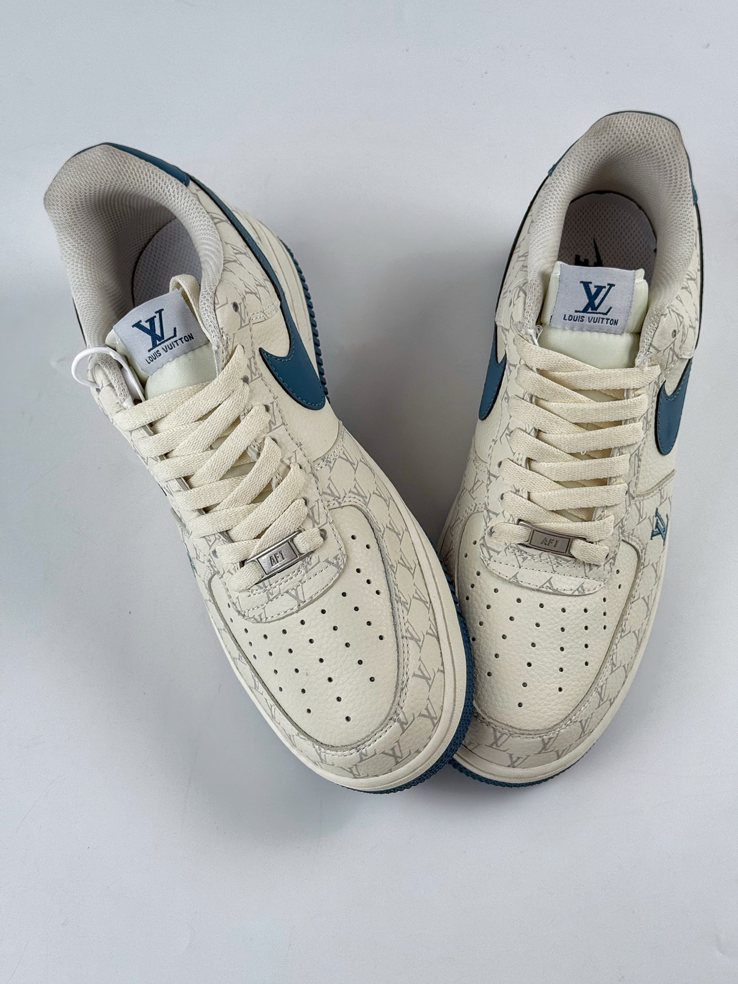 Nike Air Force 1 Low 07 x Louis Vuitton 米蓝 BZ68808-105