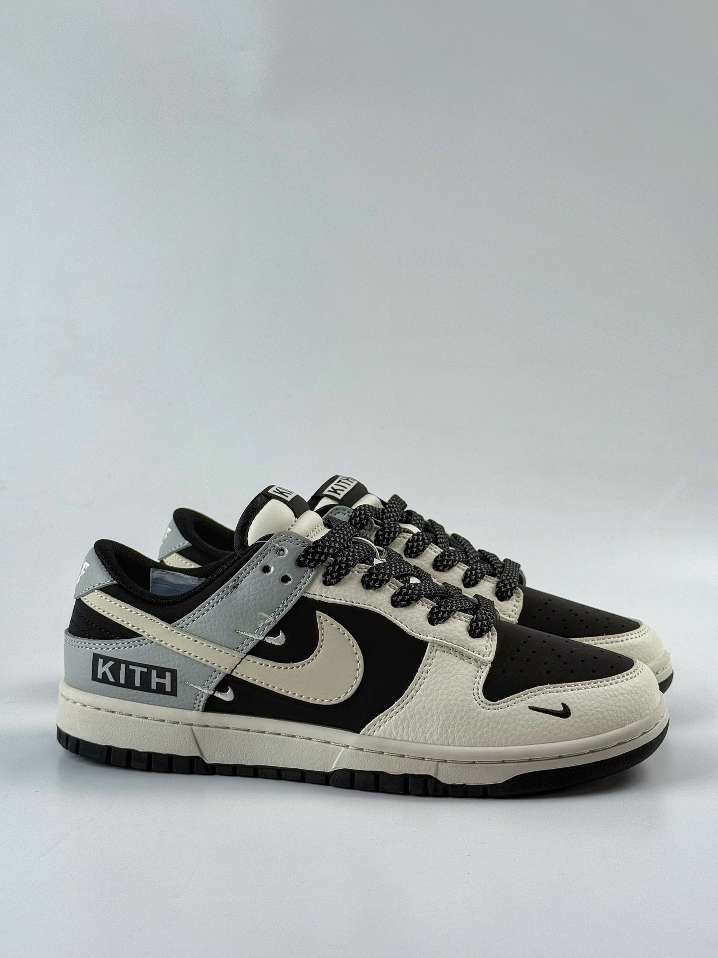 Nike SB Dunk Low x KITH 白黑三小勾满天星 QW5836-012