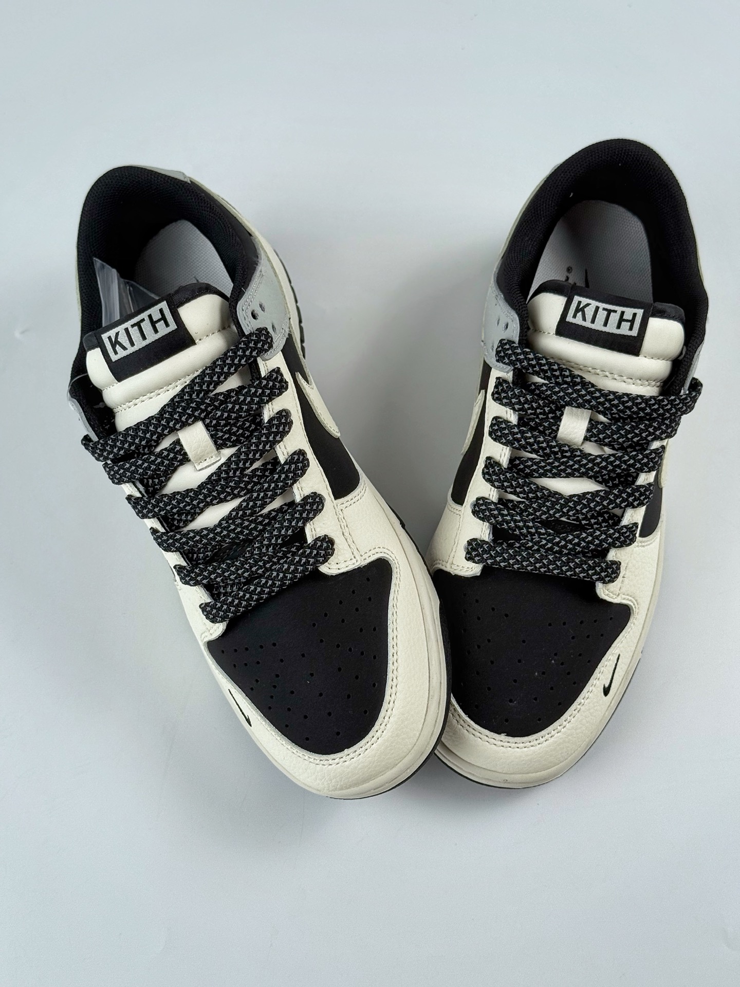 Nike SB Dunk Low x KITH 白黑三小勾满天星 QW5836-012