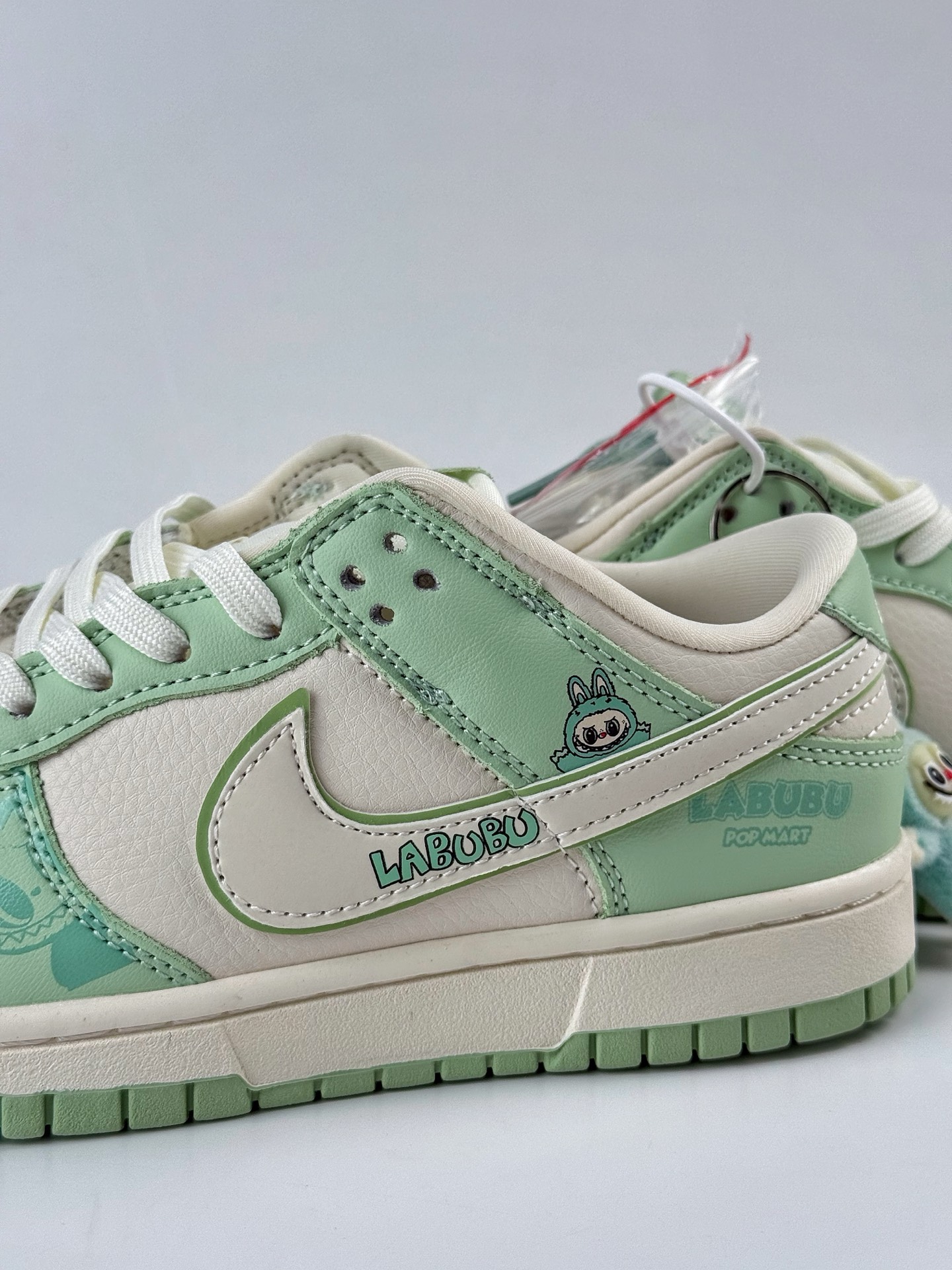 Nike SB Dunk Low x LABUBU 绿白小勾 SR2025-006