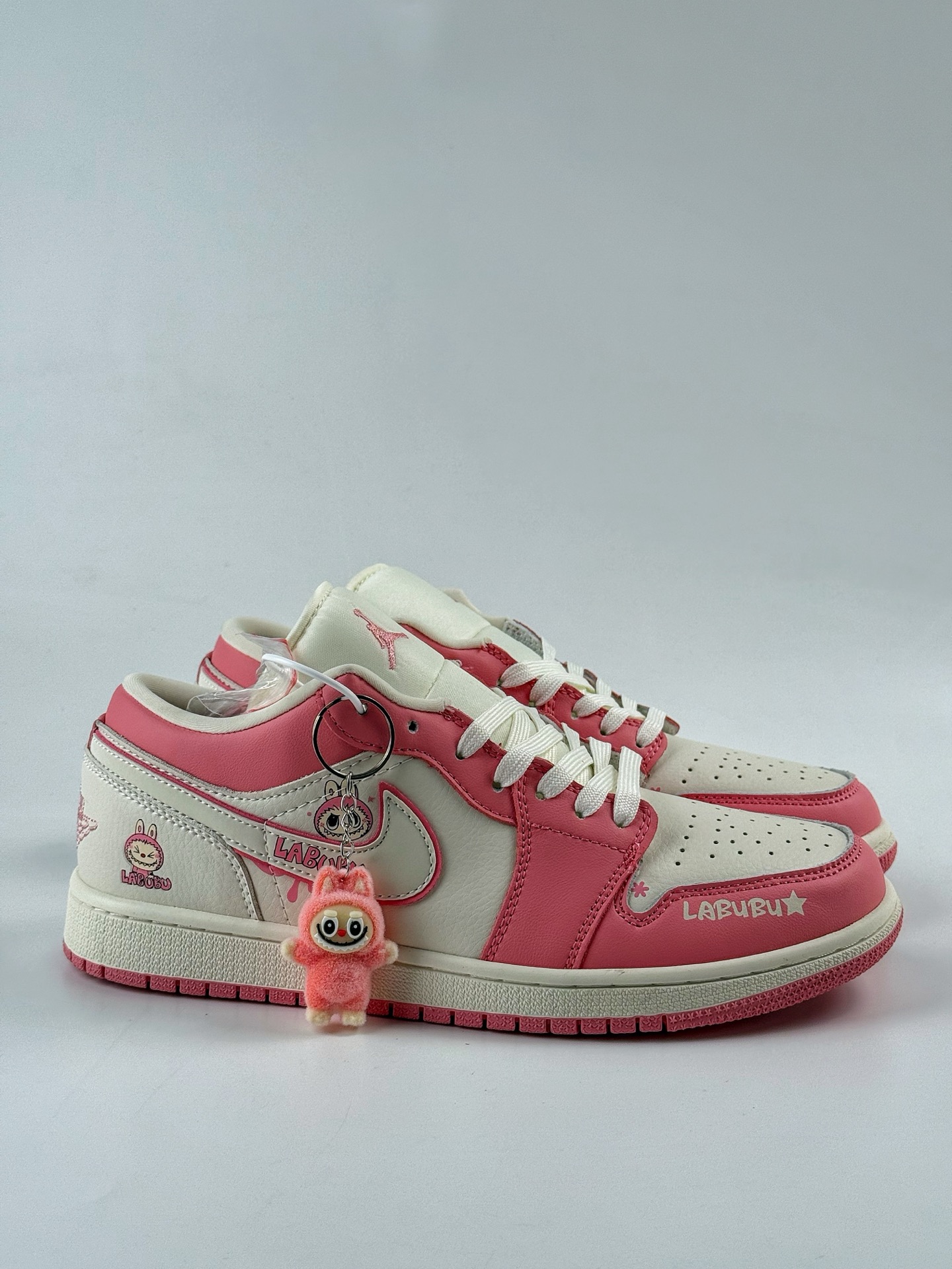 Air Jordan 1 Retro Low x LABUBU 米粉拉布布 QR2025-007